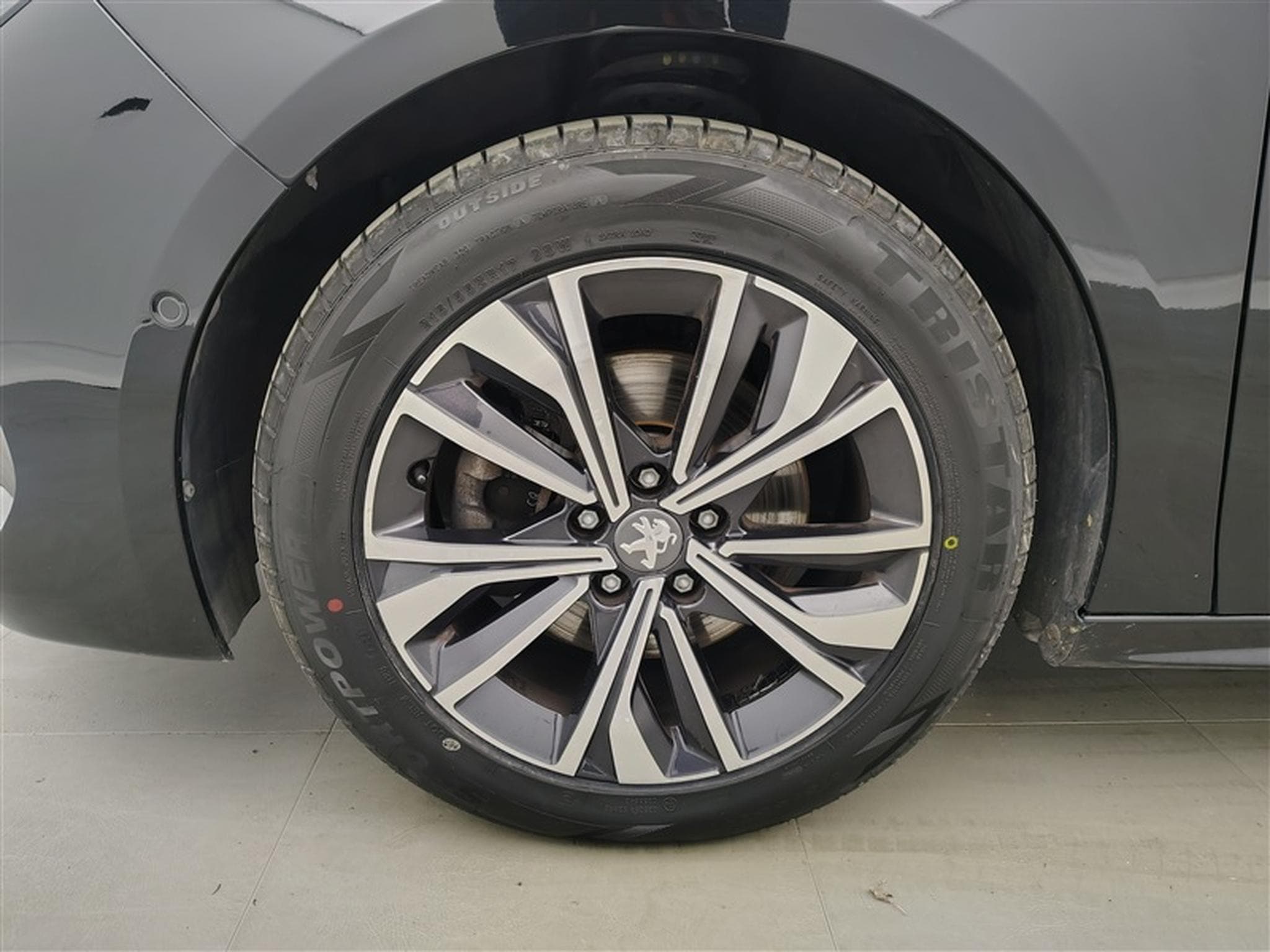 Peugeot 508 1.5 BlueHDi Allure Pack AUTO/CUIR/NAVI/LED/JA17/PDC (2022) - Foto 6