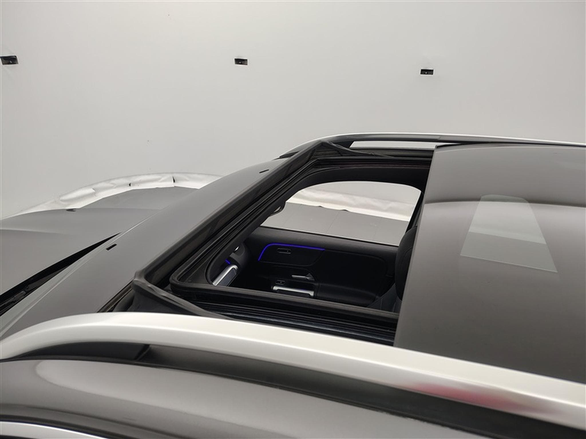 Mercedes GLB 200 GLB 200d Business Solution CUIR/NAVI/TO PANO/FULL LED/JA18 (2021) - Photo 19