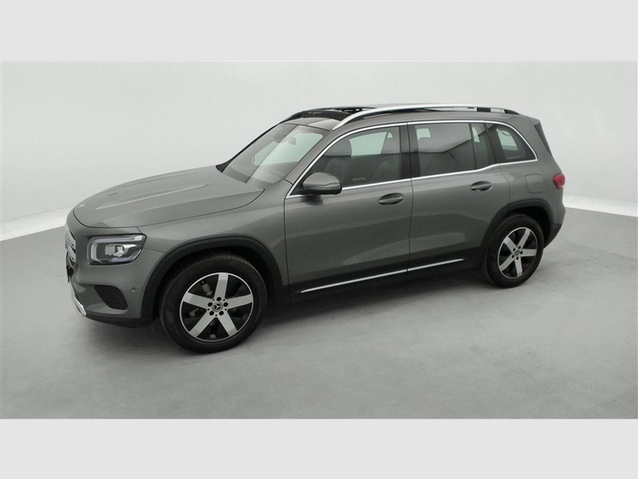Mercedes GLB 200 GLB 200d Business Solution CUIR/NAVI/TO PANO/FULL LED/JA18 (2021) - Photo 22