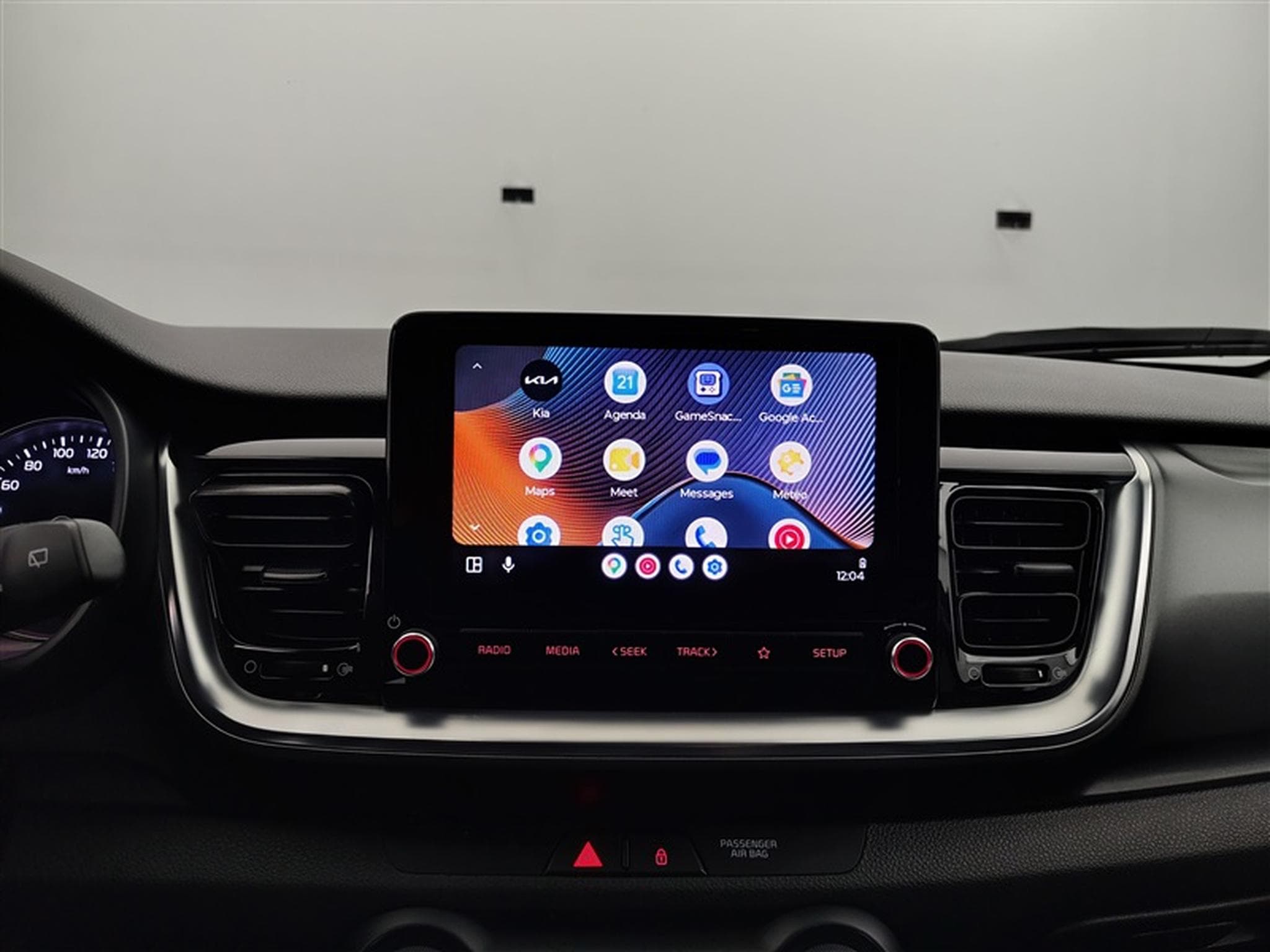 Kia Stonic 1.0 T Inspire Plus ISG (2024) - Photo 19