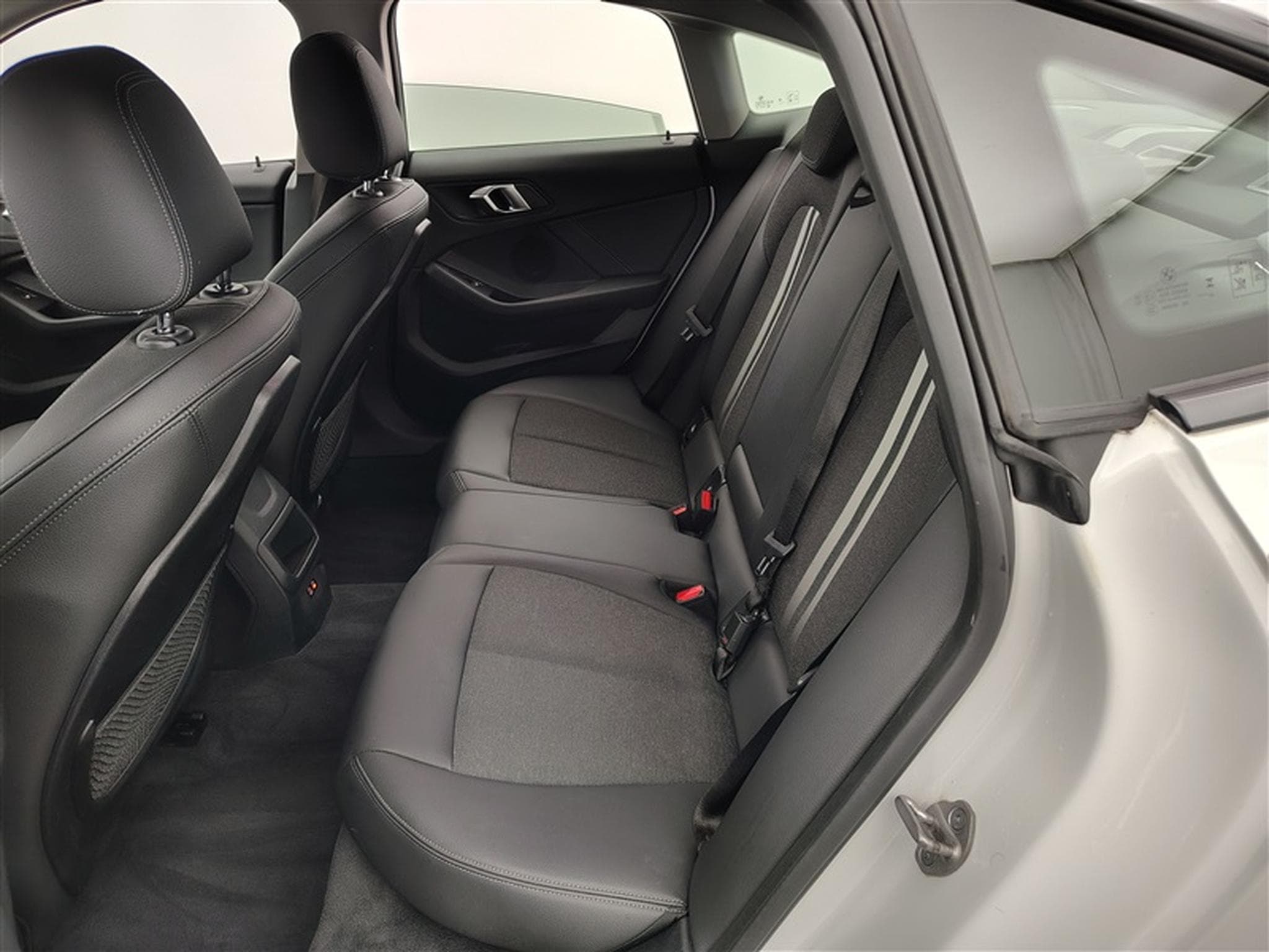 BMW 218 GranCoupé 218iA Sportline NAVI / FULL LED / CLIM (2023) - Photo 13