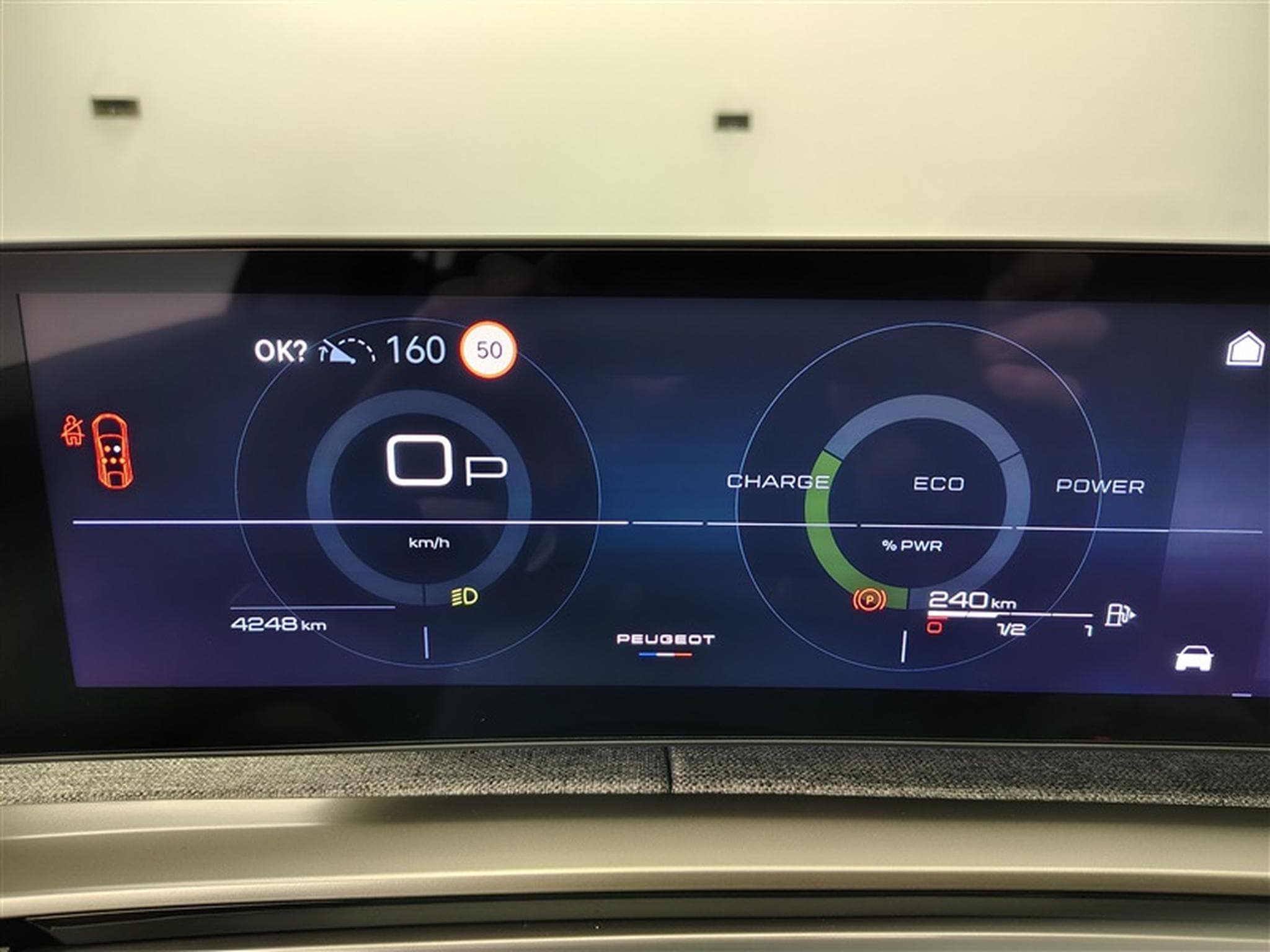 Peugeot 3008 1.2 HYBRID 136cv e-DSC6 Allure Pack NAVI / FULL LED / CAMERA (2025) - Photo 10