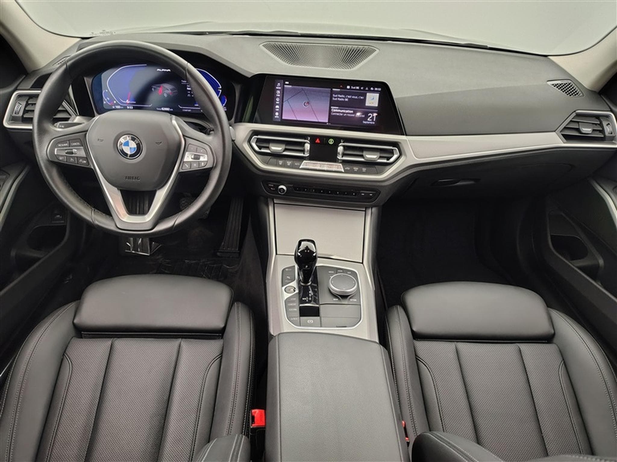 BMW 318 318iA Touring Sport Line Navi Cockpit/LED/CAMERA (2021) - Photo 8