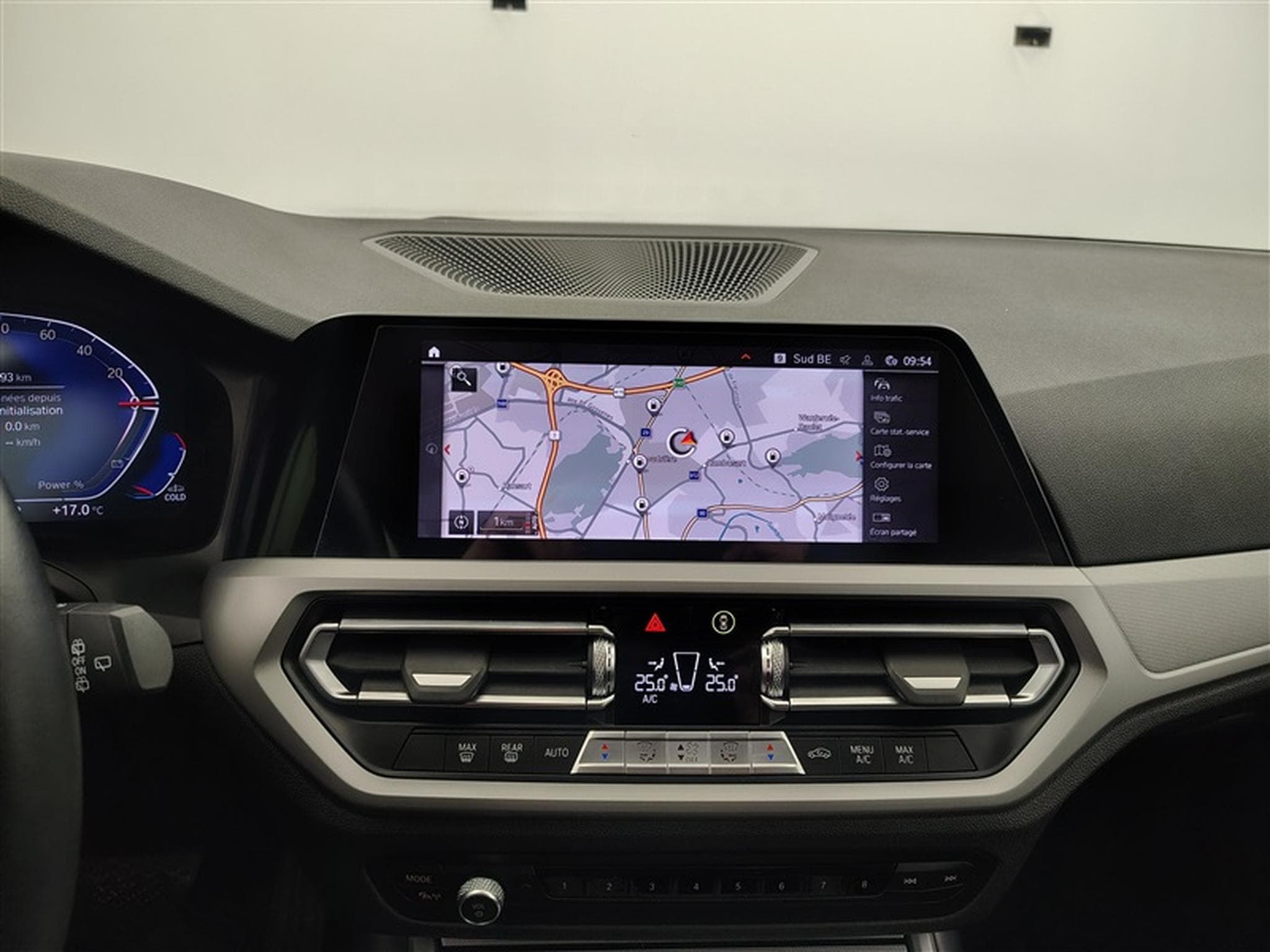 BMW 318 318iA Touring Sport Line Navi Cockpit/LED/CAMERA (2021) - Photo 11