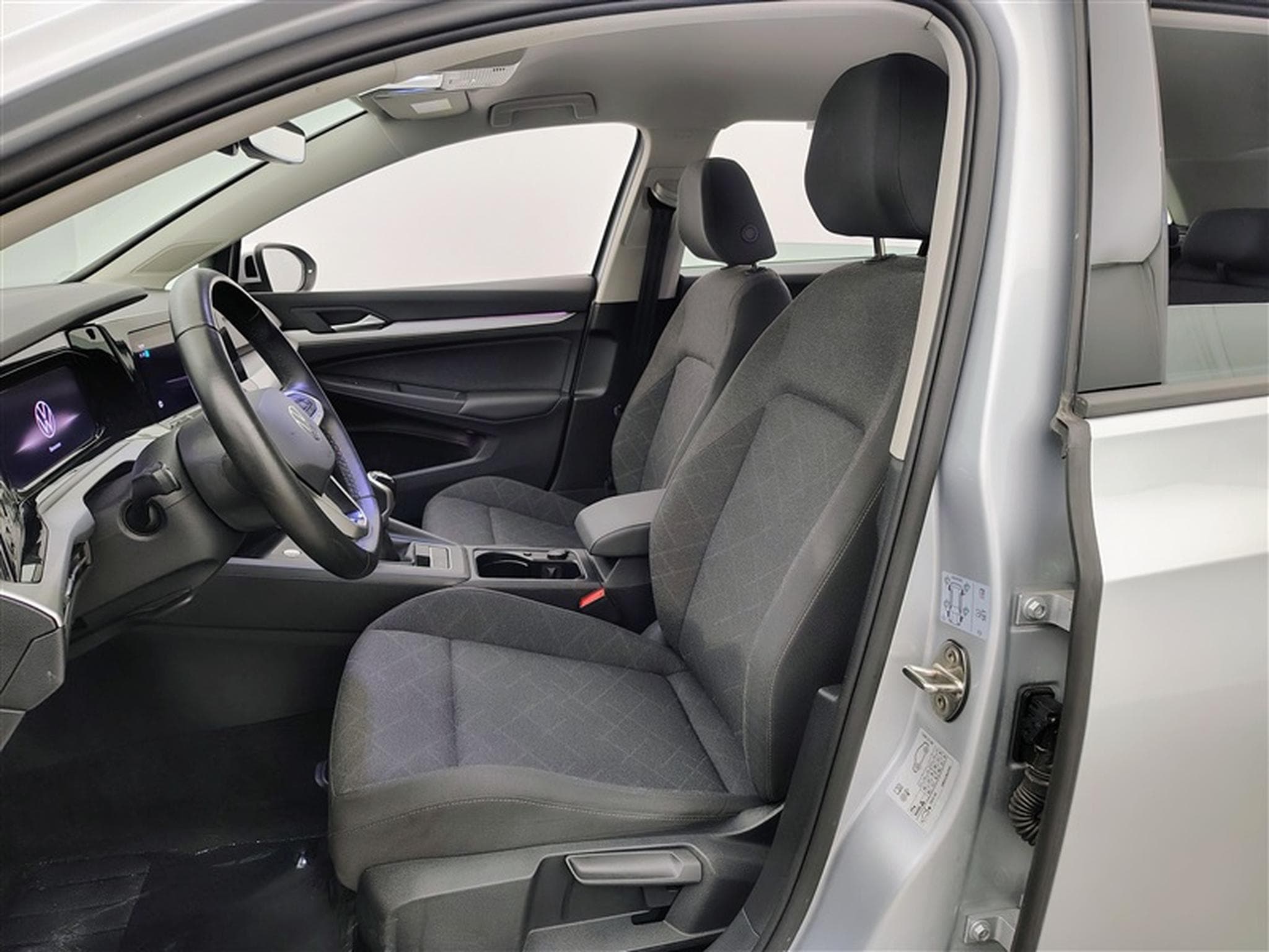 VW Golf 1.0 TSI Life NAVI/FULL LED/JA/PDC (2024) - Photo 7