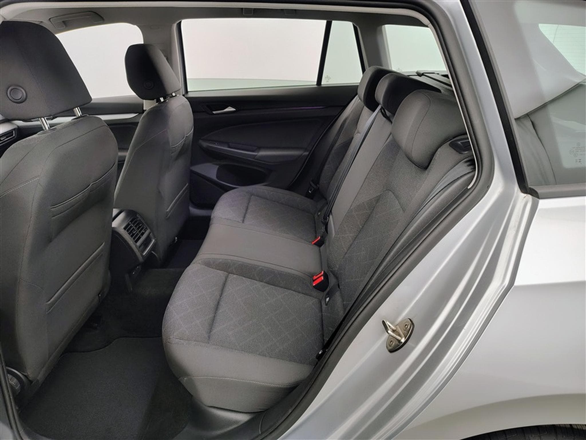 VW Golf 1.0 TSI Life NAVI/FULL LED/JA/PDC (2024) - Photo 13