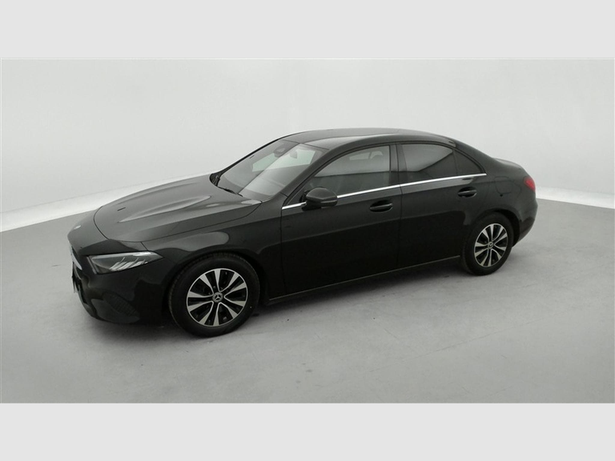 Mercedes A 180 A180 d Business Line AUTO/S-CUIR/NAVI/FULL LED/JA/PDC (2023) - Photo 20
