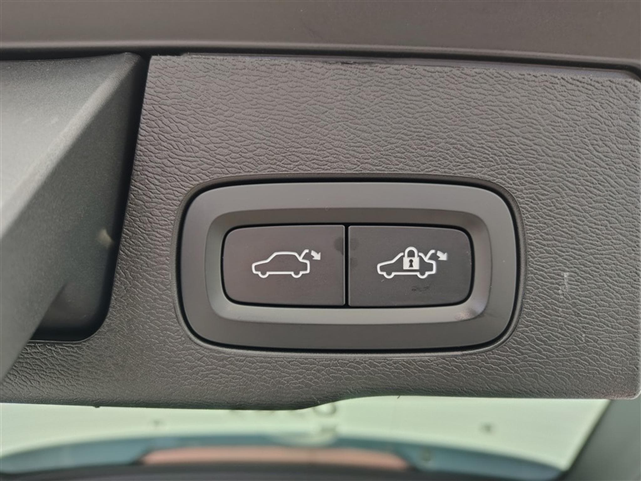 Volvo XC60 2.0 B4 MHEV Core CARPLAY / FULL LED (2024) - Photo 19