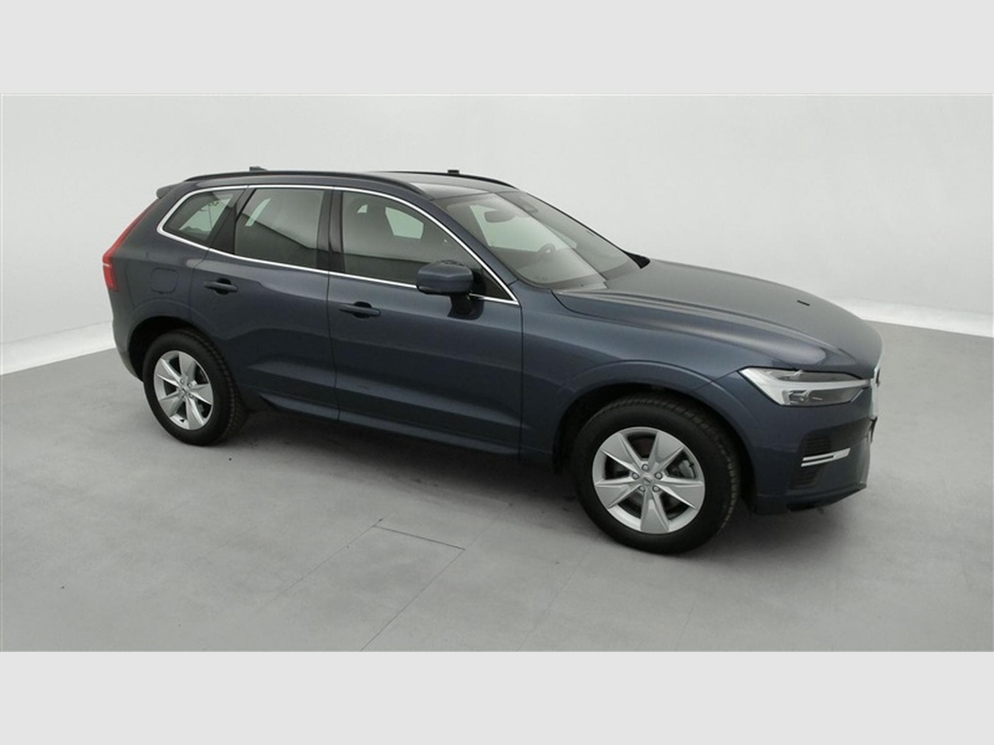 Volvo XC60 2.0 B4 MHEV Core CARPLAY / FULL LED (2024) - Photo 24