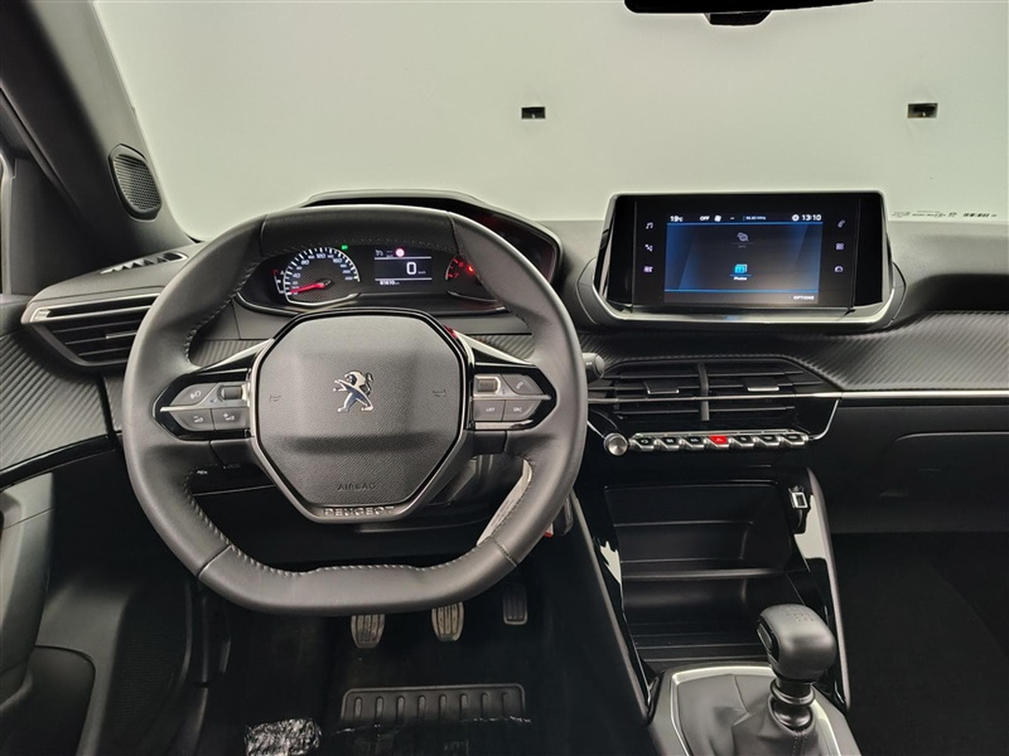 Peugeot 2008 1.2 PureTech 100cv Active CARPLAY / CAMERA (2023) - Photo 8