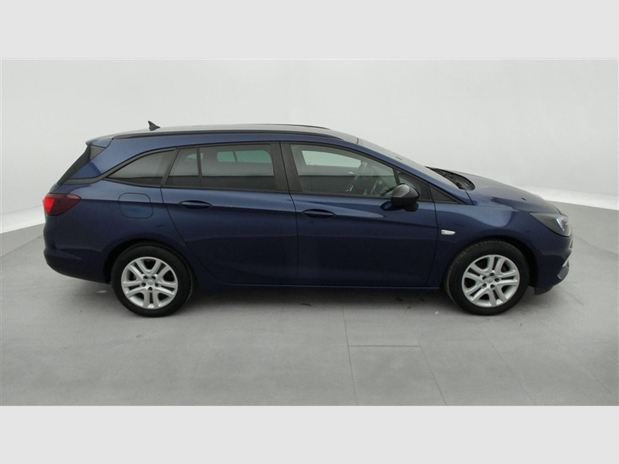 Opel Astra Sports Tourer 1.2 Turbo Edition NAVI/PDC (2022) - Photo 24