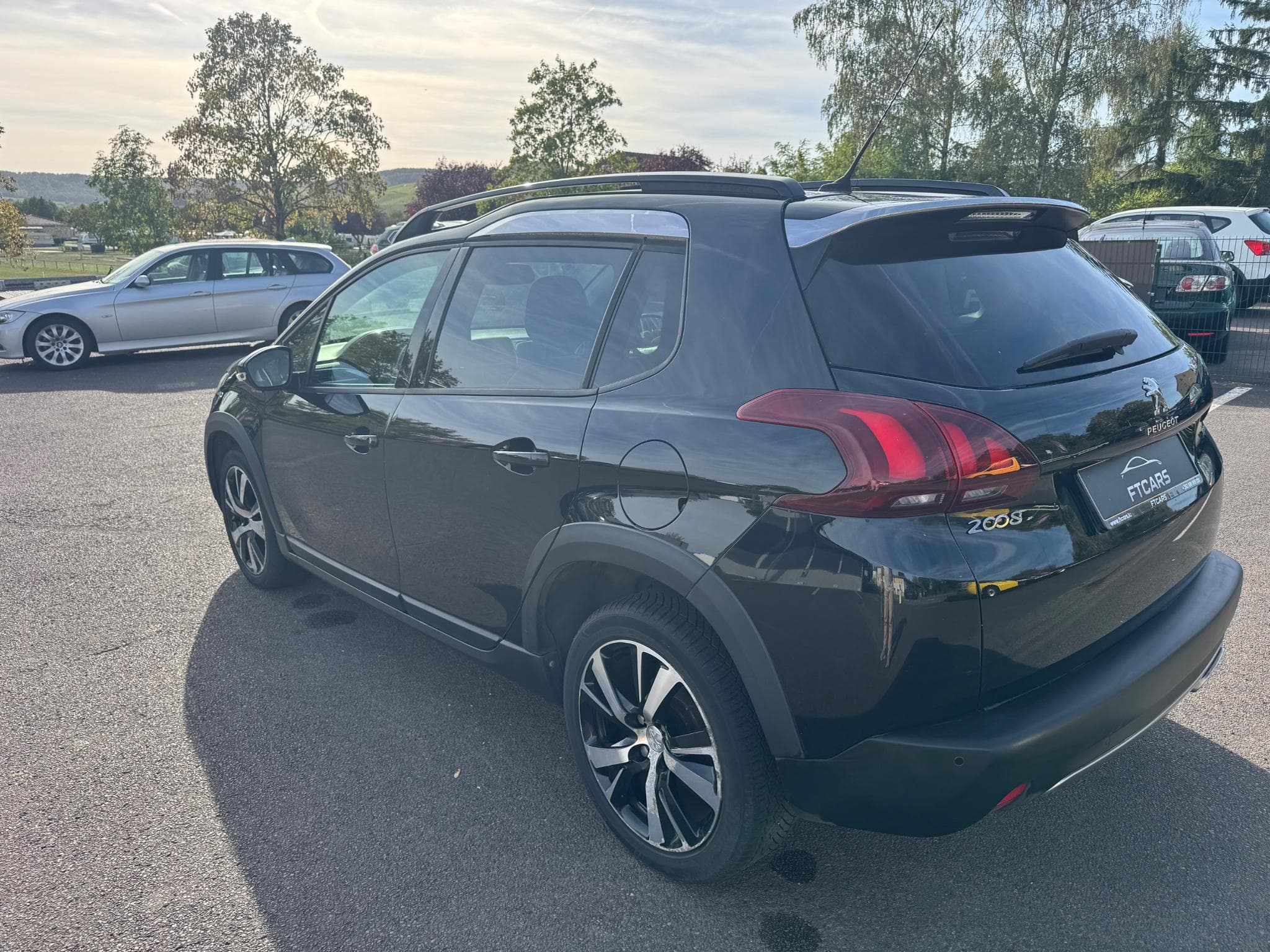 Peugeot 2008 1.6 BlueHDi GT line (2017) - Photo 4