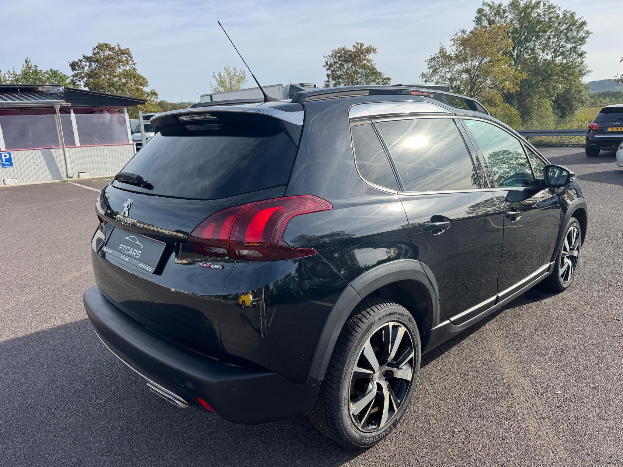 Peugeot 2008 1.6 BlueHDi GT line (2017) - Photo 3