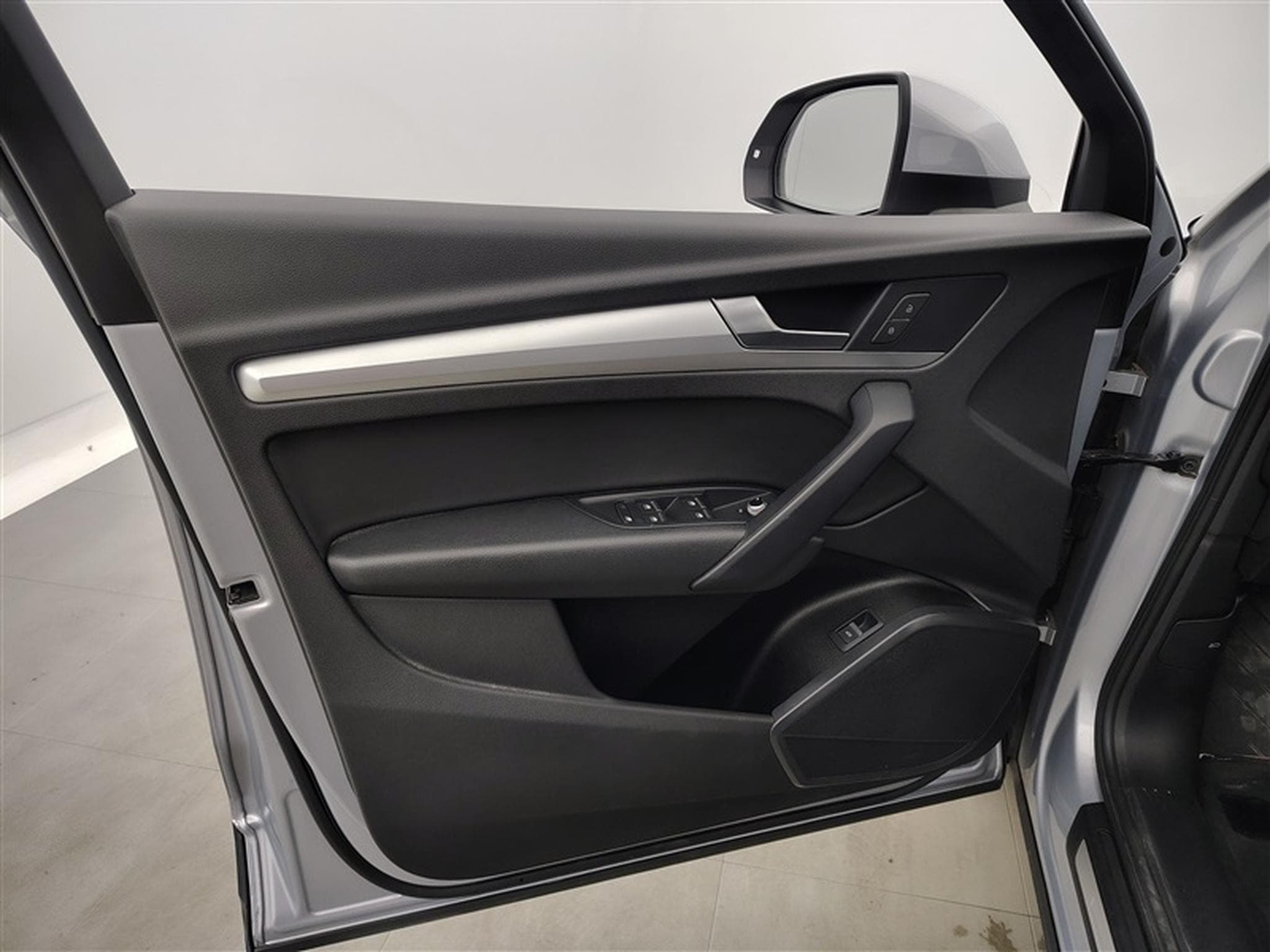 Audi Q5 30 TDi Business Edition S tronic CUIR/NAVI/TO PANO/FULL LED (2021) - Foto 17