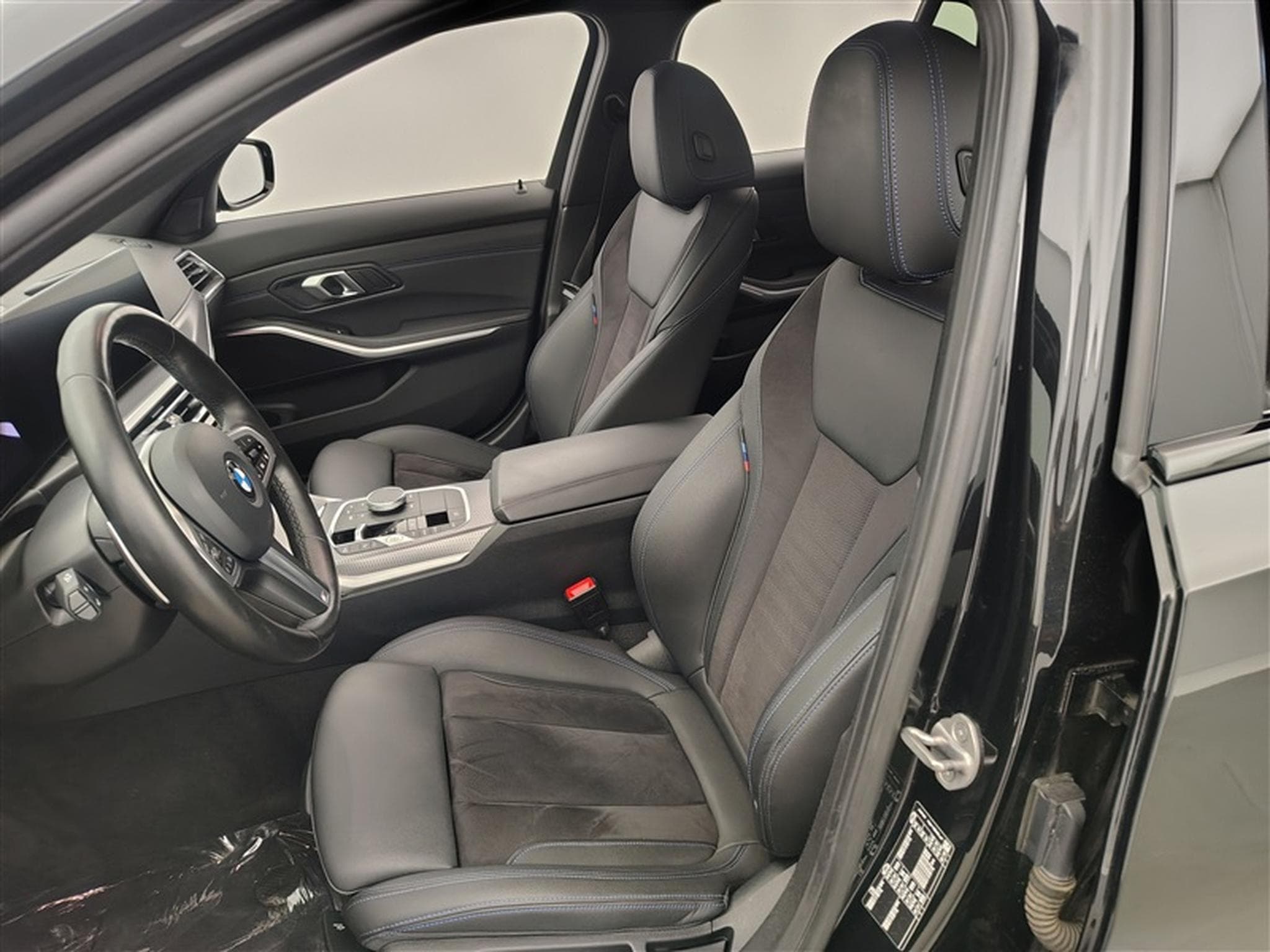 BMW 318 Touring 318iA PACK M ALCANTARA/CAM/CARPLAY (2024) - Photo 7