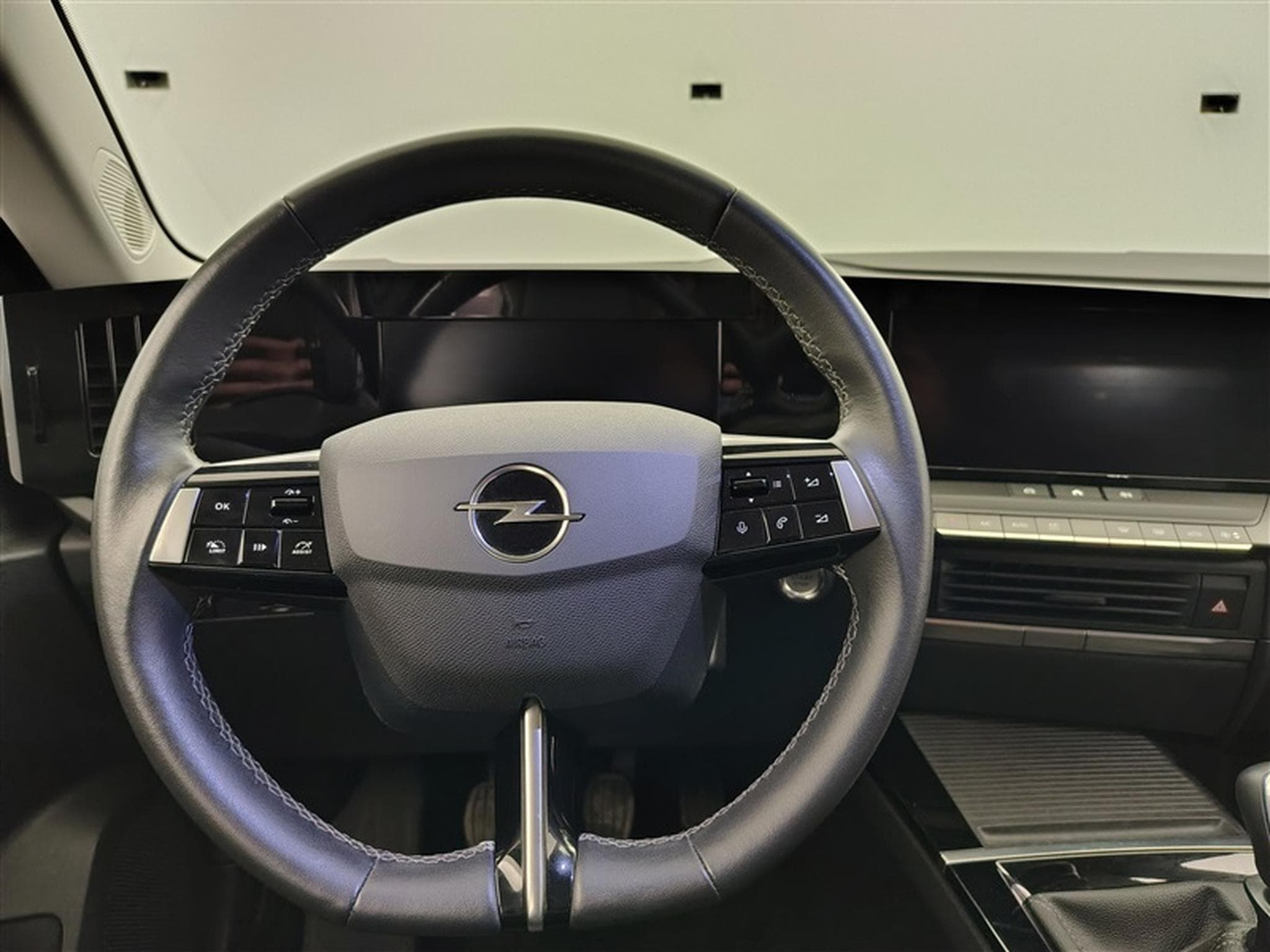 Opel Astra 1.2 Turbo Edition NAVI/FULL LED/JA/PDC (2022) - Photo 9