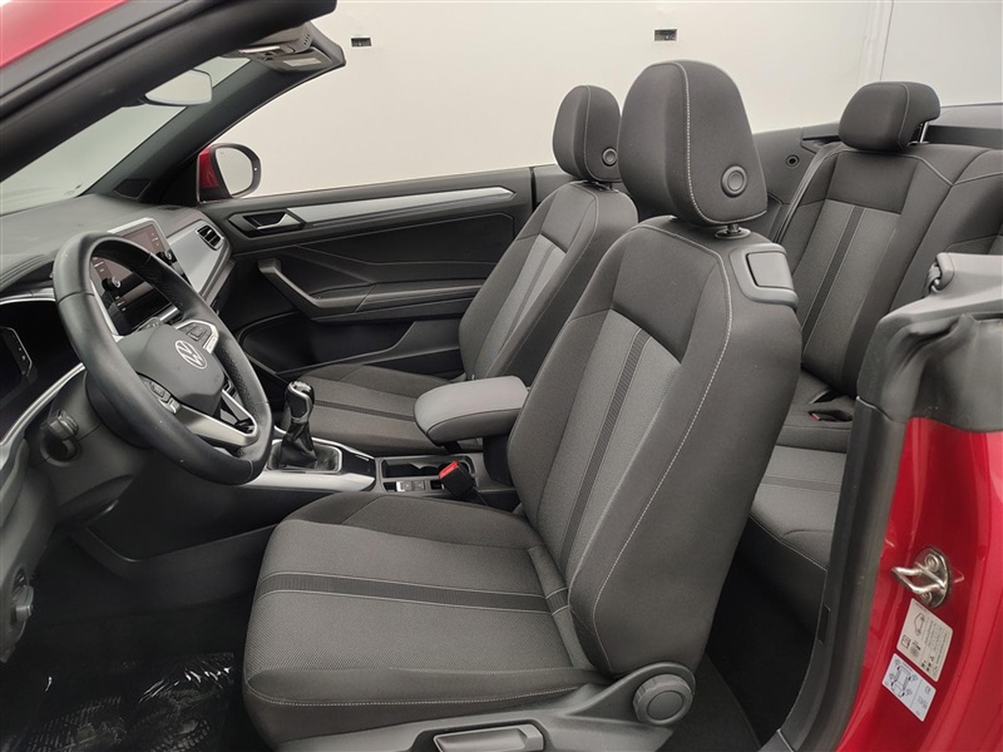 VW T-Roc Cabriolet 1.5 TSI Style NAVI / FULL LED / CLIM (2023) - Photo 7
