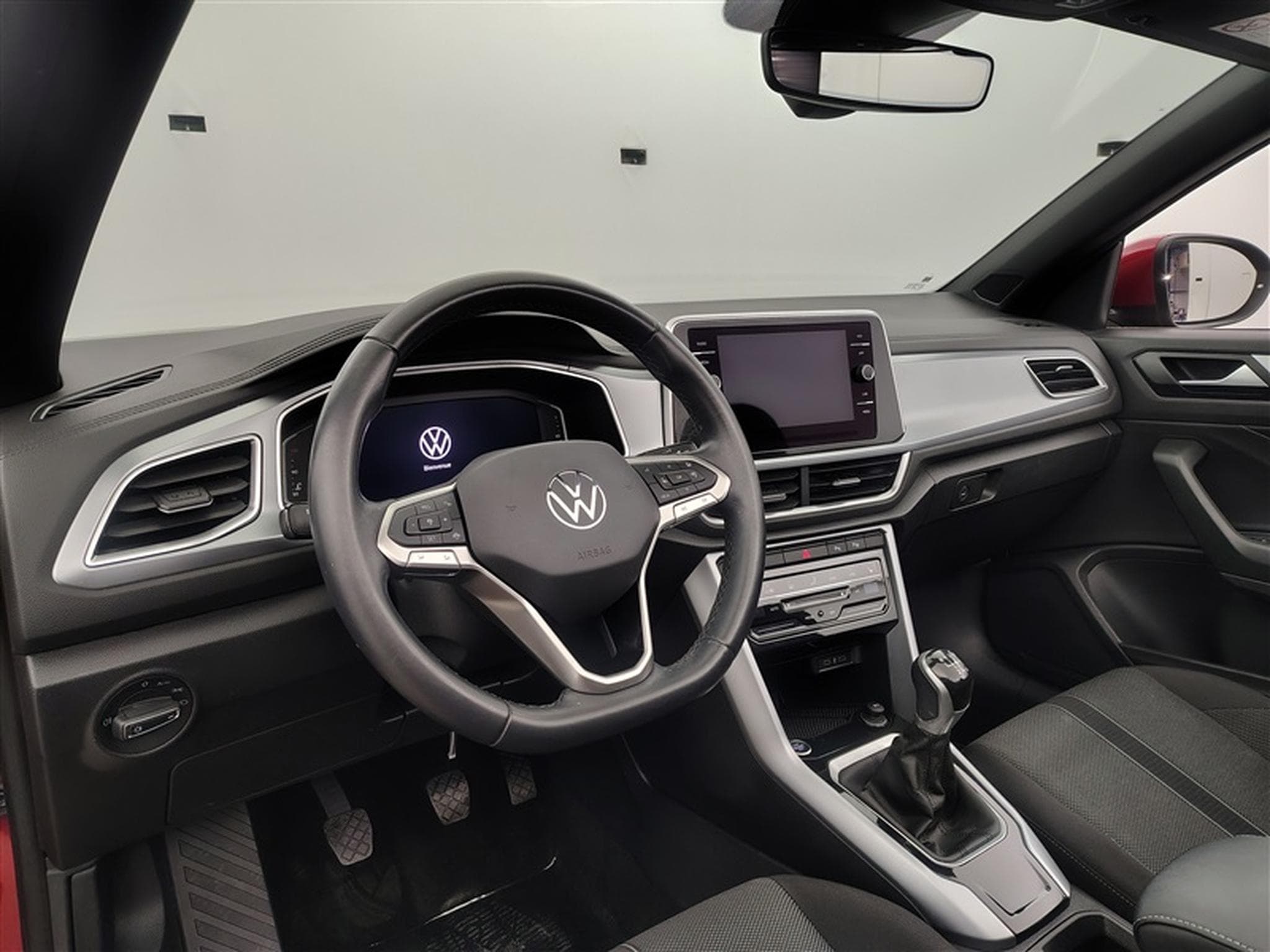 VW T-Roc Cabriolet 1.5 TSI Style NAVI / FULL LED / CLIM (2023) - Photo 8