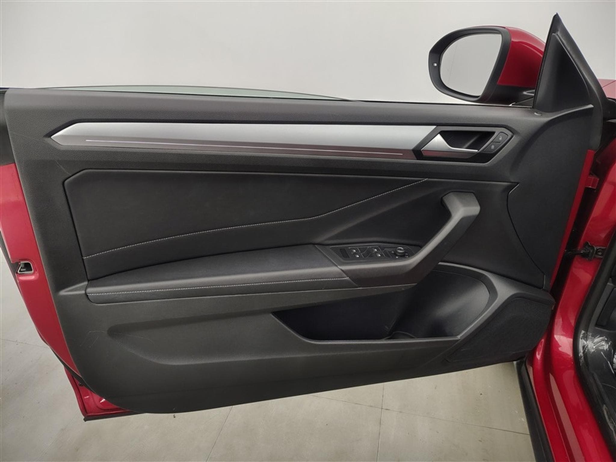 VW T-Roc Cabriolet 1.5 TSI Style NAVI / FULL LED / CLIM (2023) - Photo 17