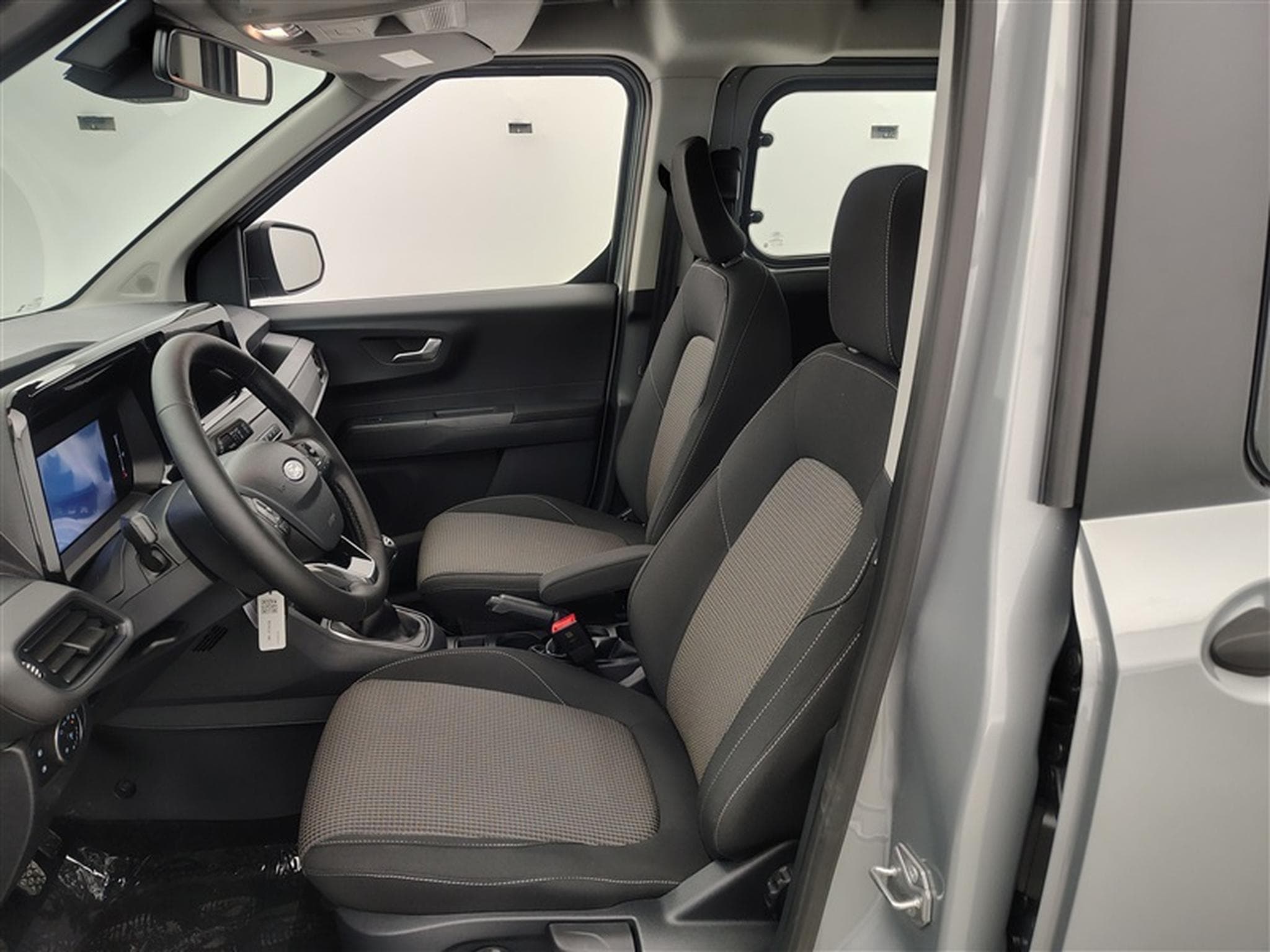Ford Tourneo 1.0 EcoBoost 125cv Trend CARPLAY / PDC AR (2026) - Photo 7