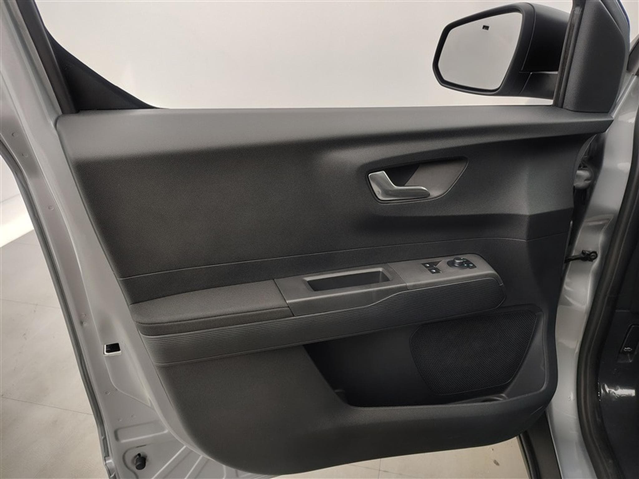 Ford Tourneo 1.0 EcoBoost 125cv Trend CARPLAY / PDC AR (2026) - Photo 16