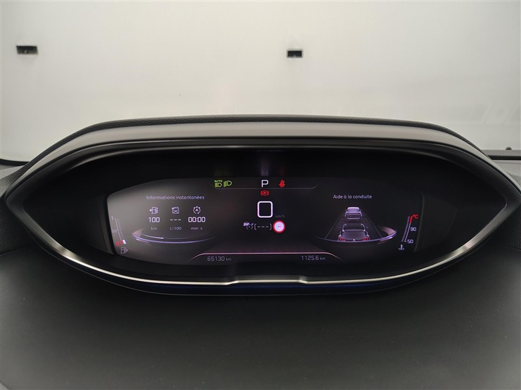 Peugeot 5008 1.2 PureTech 130cv EAT8 GT 7pl. NAVI / FULL LED / PANO / CAM (2023) - Photo 10