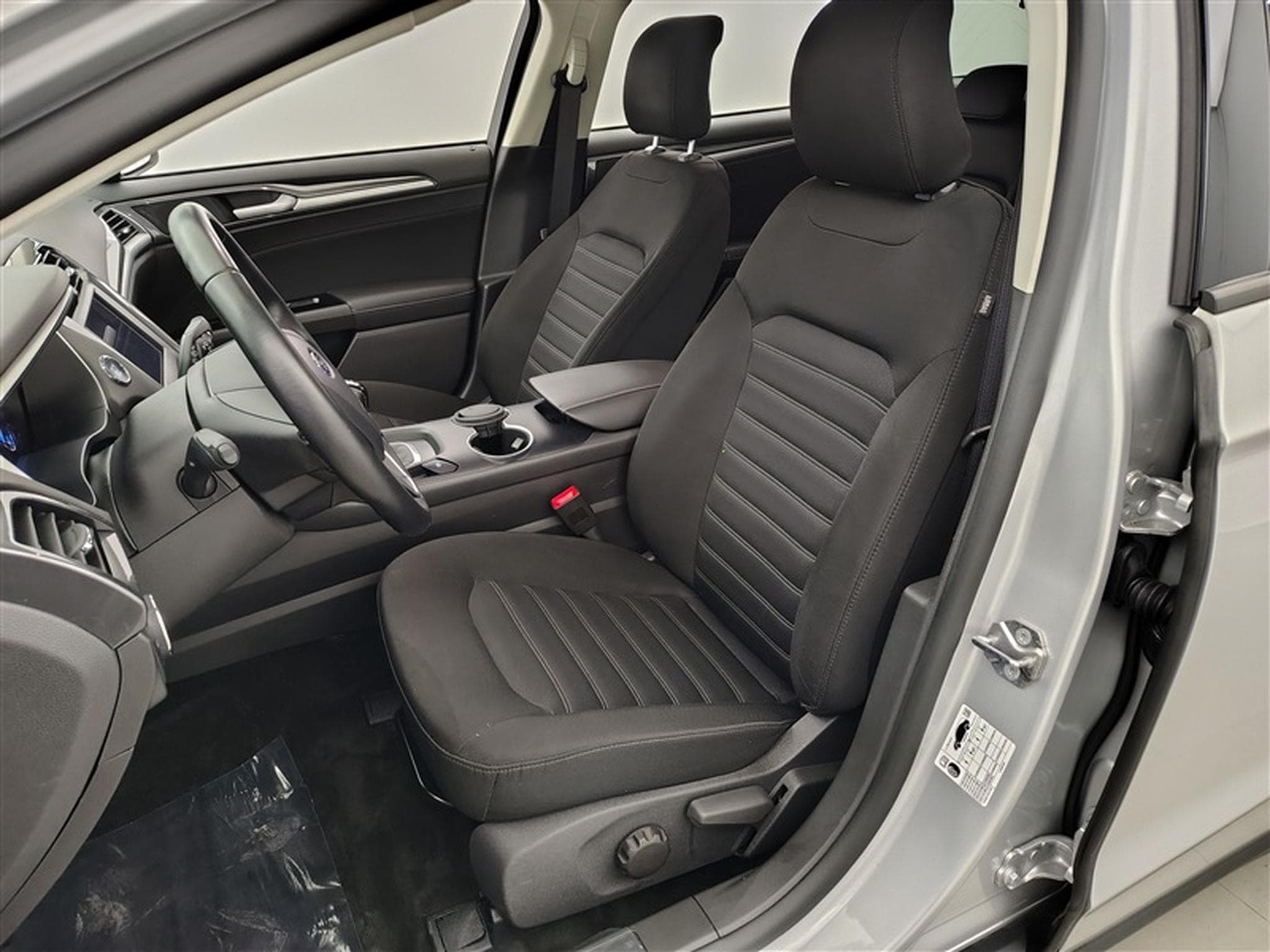 Ford Mondeo 2.0 Ecoblue Business Class NAVI / CLIM / PDC AV-AR (2022) - Photo 7