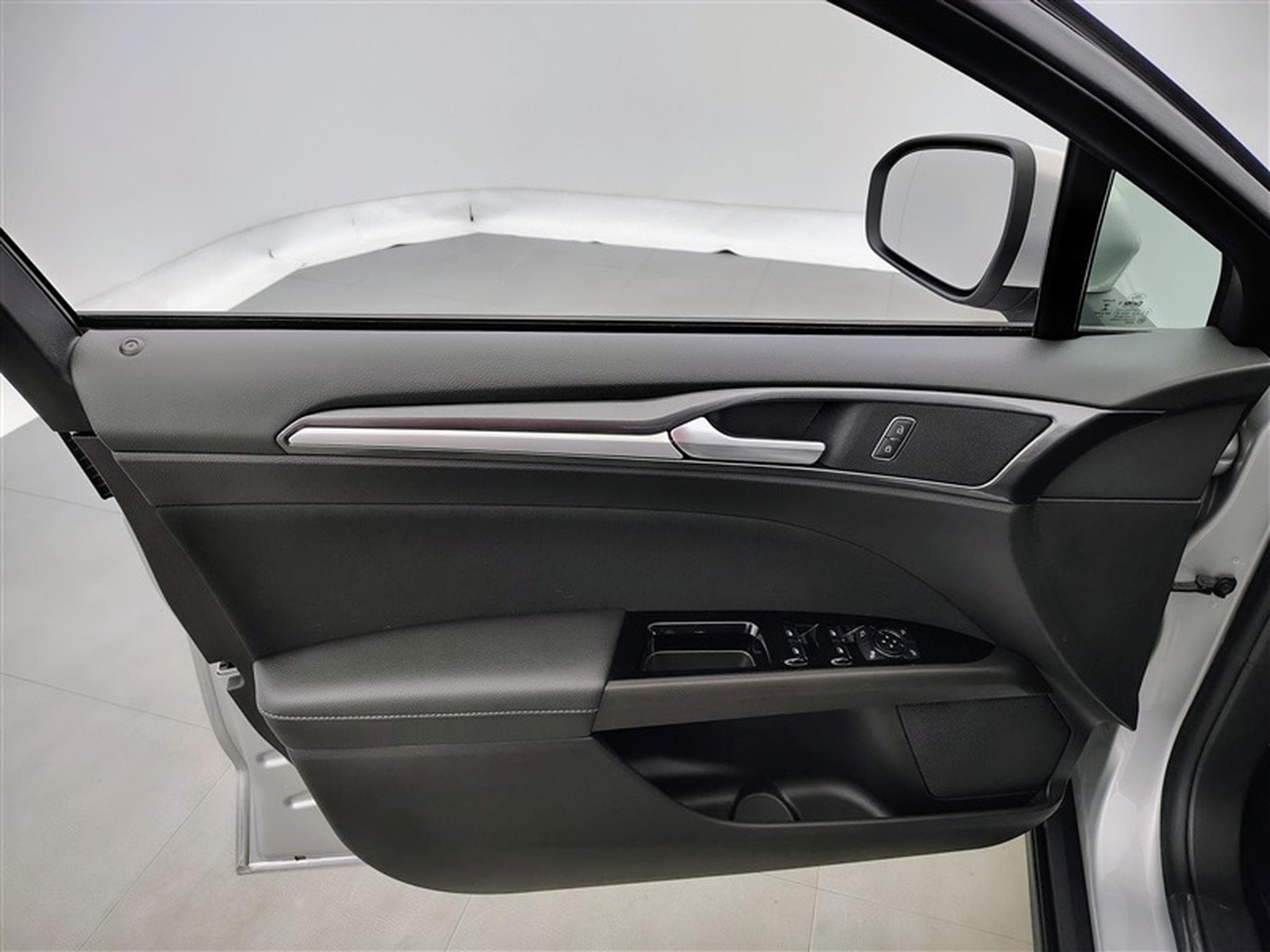 Ford Mondeo 2.0 Ecoblue Business Class NAVI / CLIM / PDC AV-AR (2022) - Photo 17