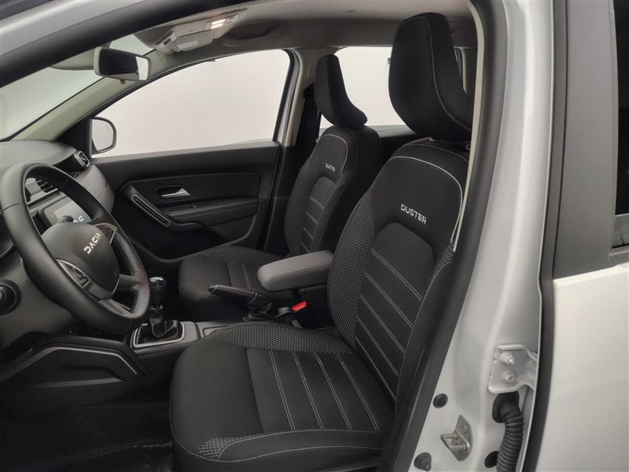 Dacia Duster 1.3 TCe 130cv Journey NAVI / FULL LED / CAMERA / JA 17" (2023) - Photo 7