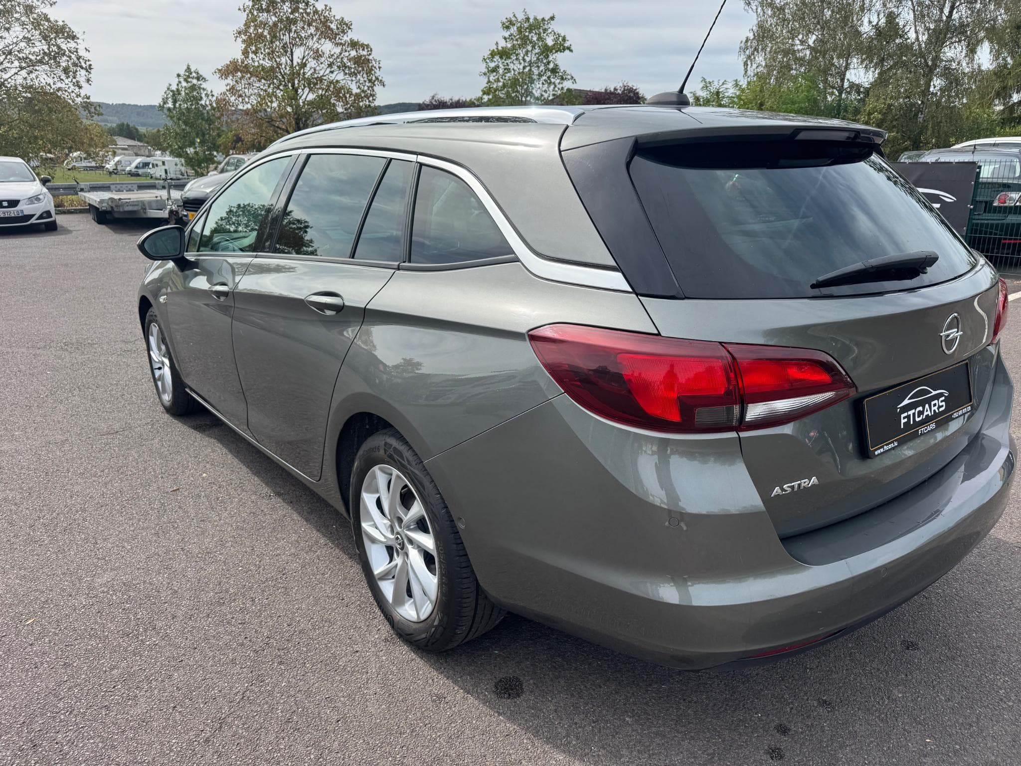 Opel Astra 1.5 diesel AUTOMATIQUE (2020) - Photo 4