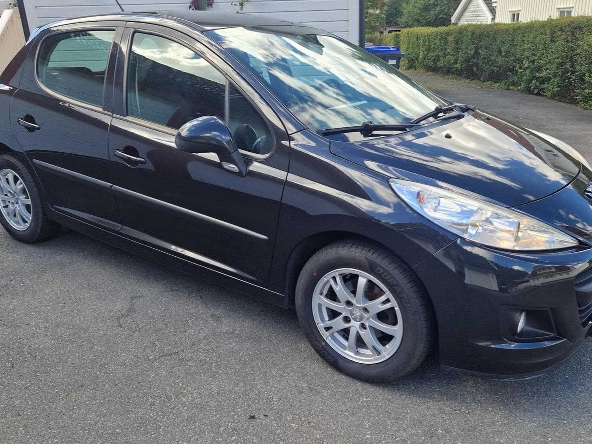 Peugeot 207 1.4 HDI Premium (2011) - Photo 2