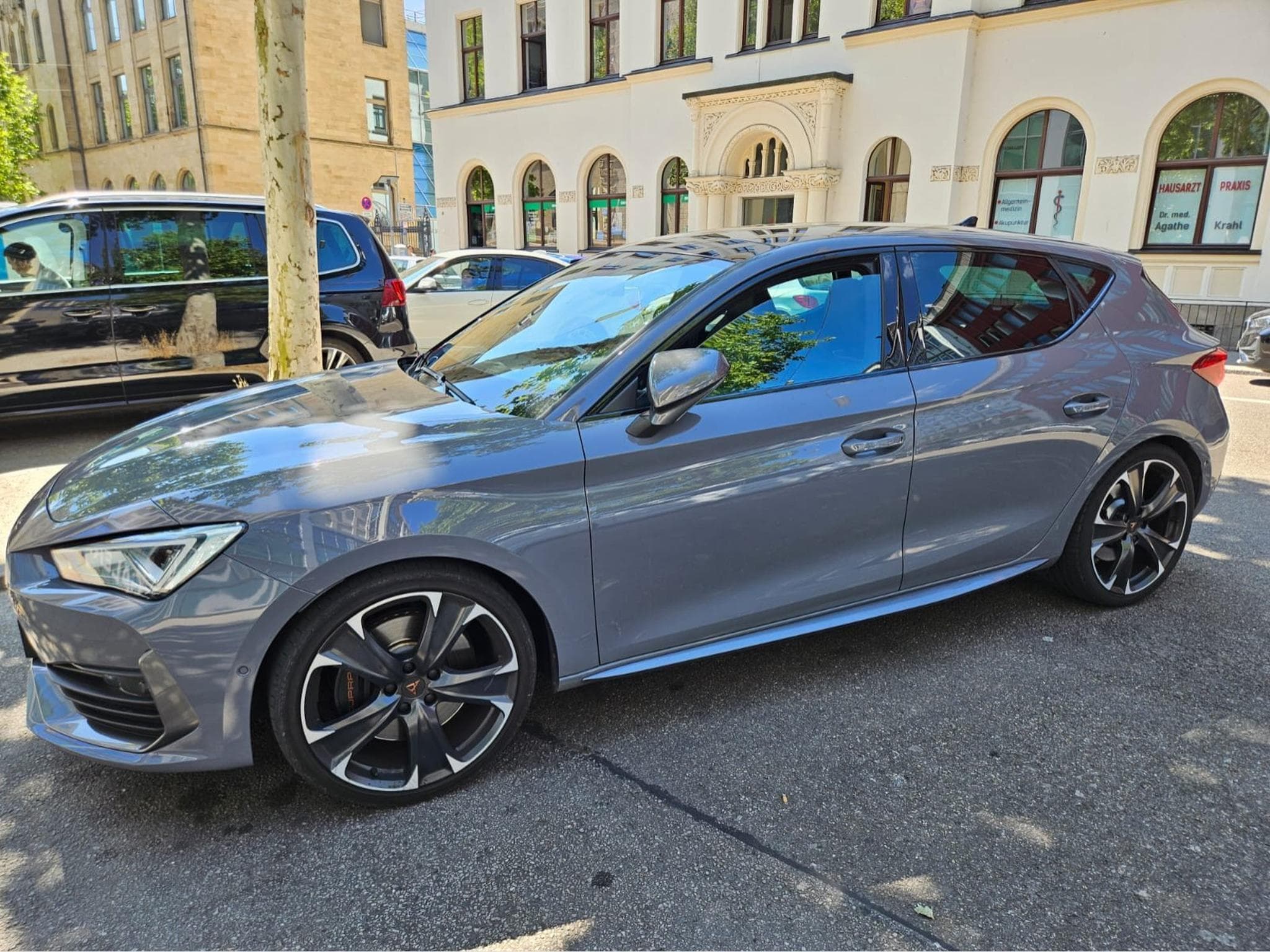 Cupra Leon Cupra leon 2.0 tsi 300ch dsg7 (2023) - Photo 3