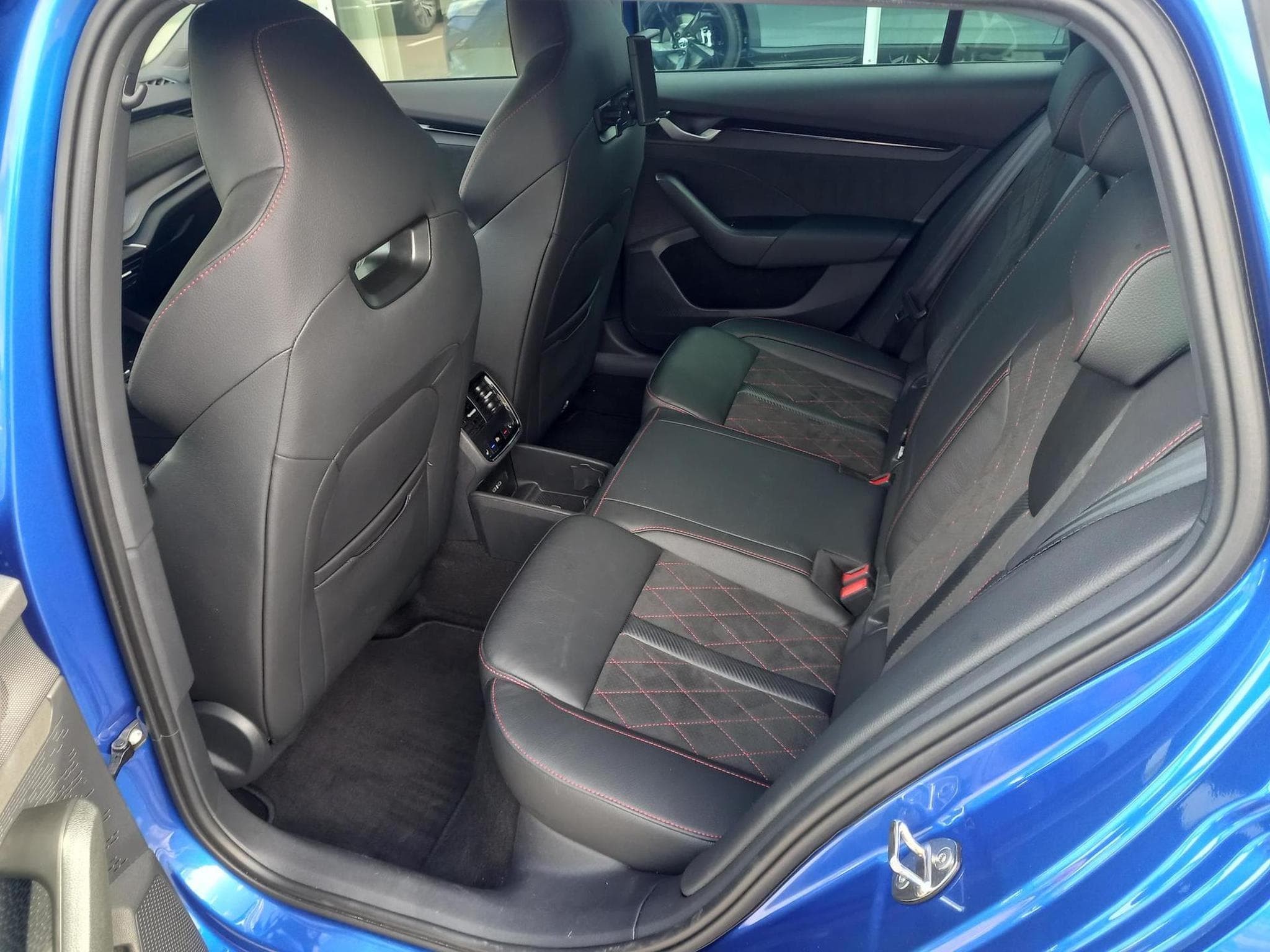 Skoda Octavia RS 2.0 TSI (2025) - Foto 3