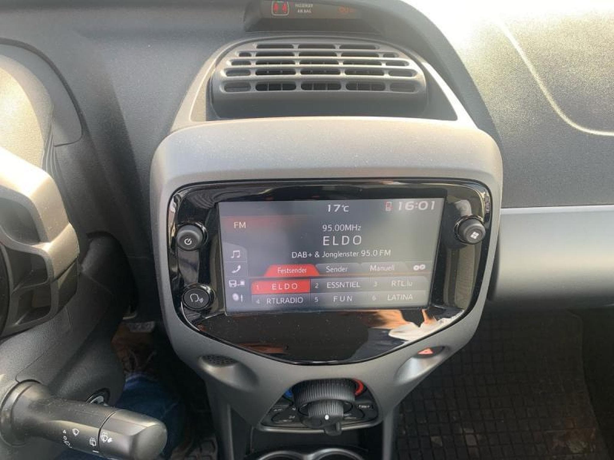 Toyota Aygo II X (2021) - Photo 14