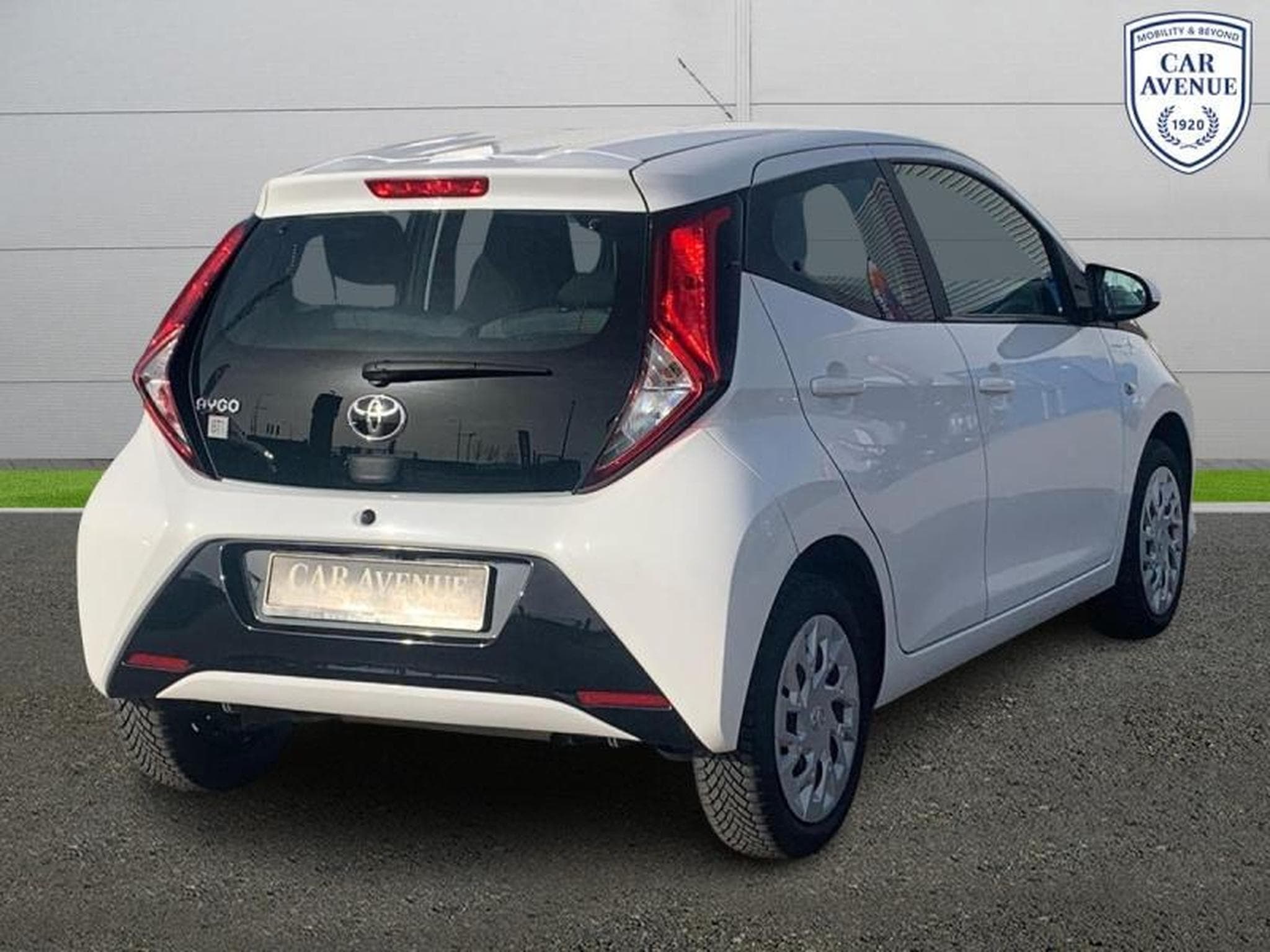 Toyota Aygo II X (2021) - Photo 2