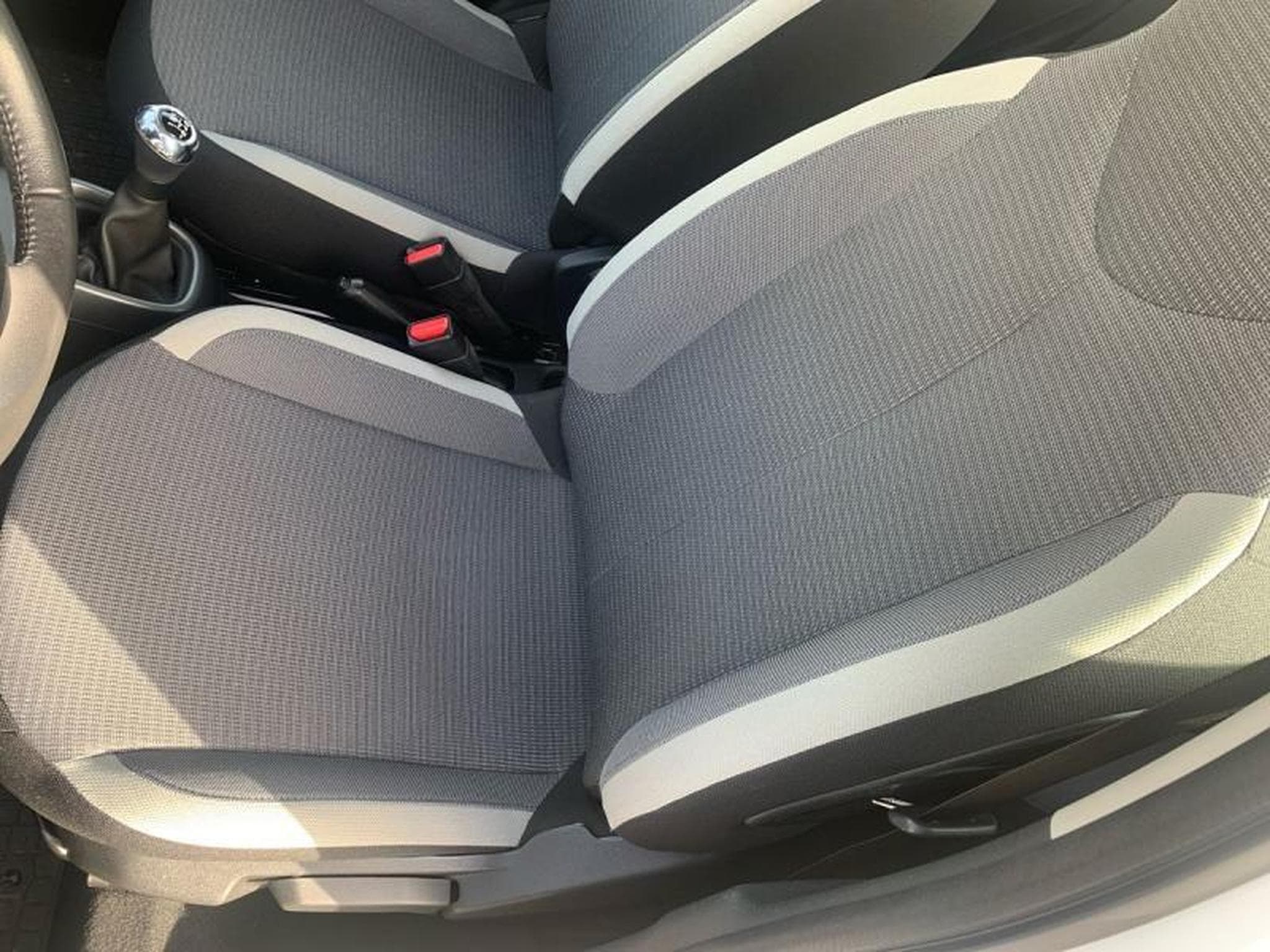 Toyota Aygo II X (2021) - Photo 22