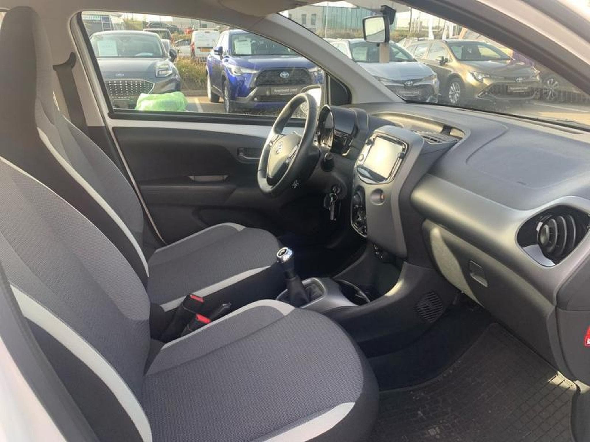 Toyota Aygo II X (2021) - Photo 25