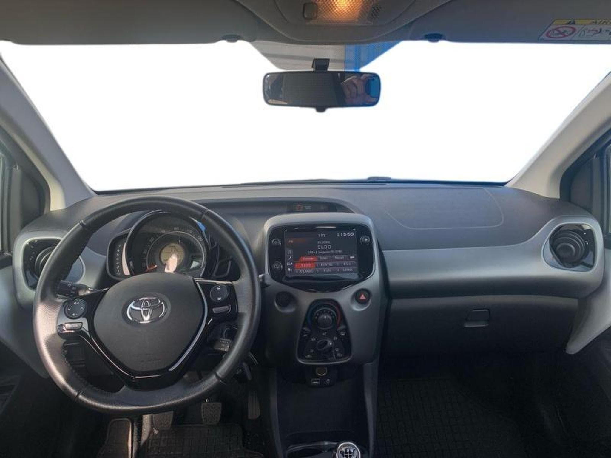 Toyota Aygo II X (2021) - Photo 8