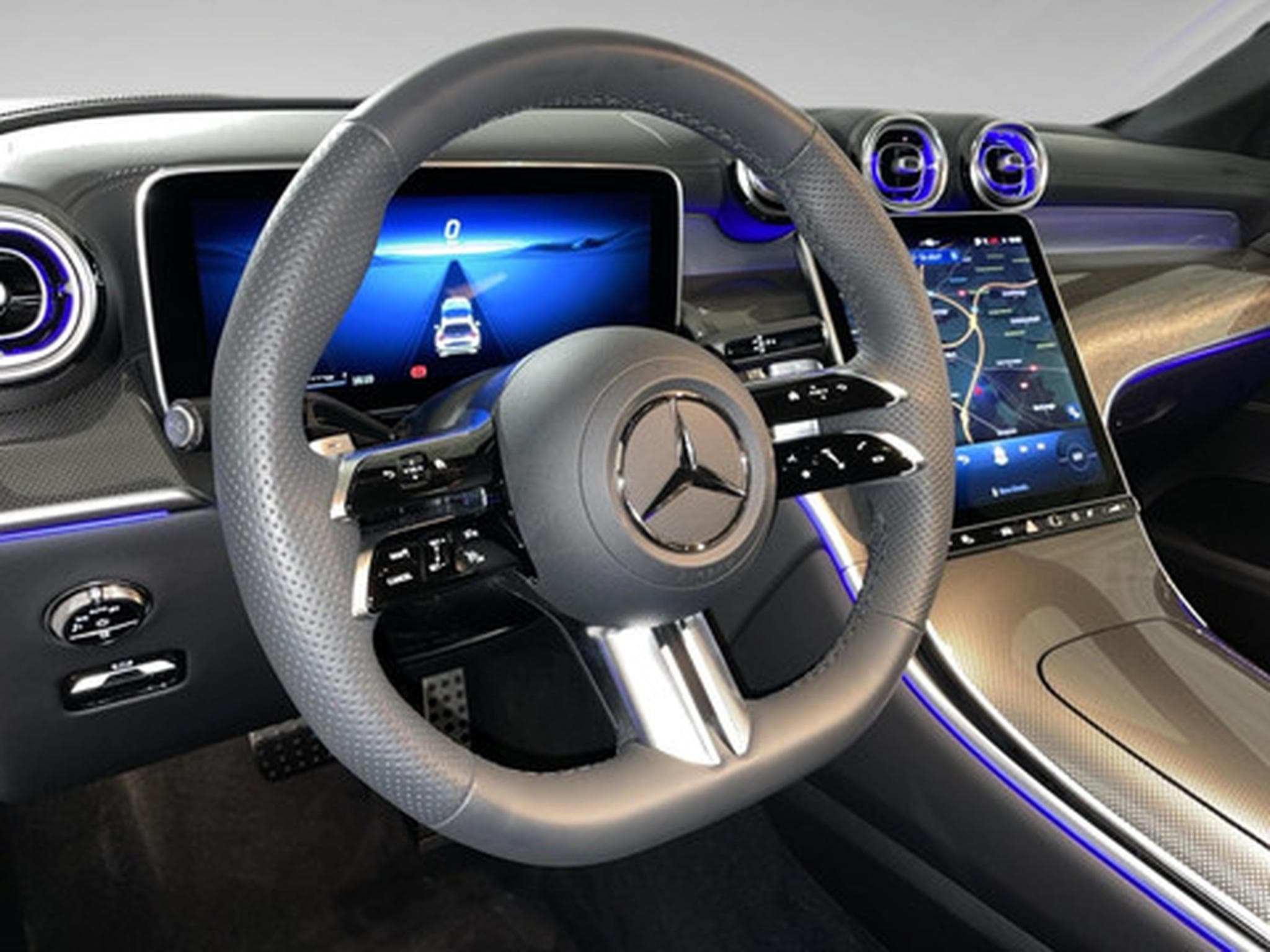 Mercedes GLC 300 2.0 d 4MATIC AMG Line (2025) - Foto 8