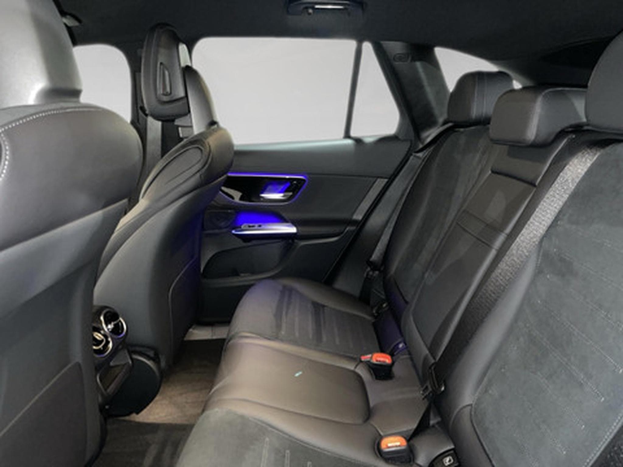 Mercedes GLC 300 2.0 d 4MATIC AMG Line (2025) - Foto 11