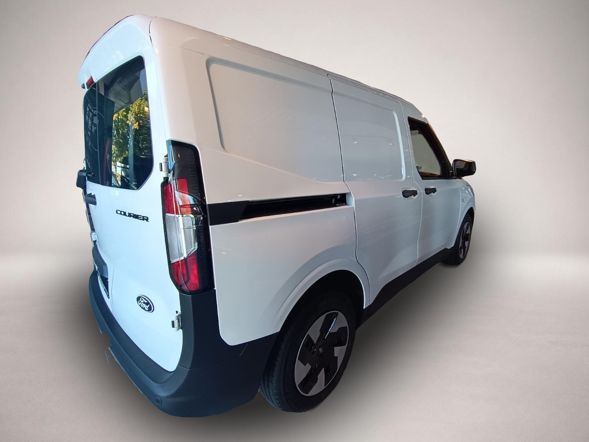 Ford Transit (2025) - Photo 5