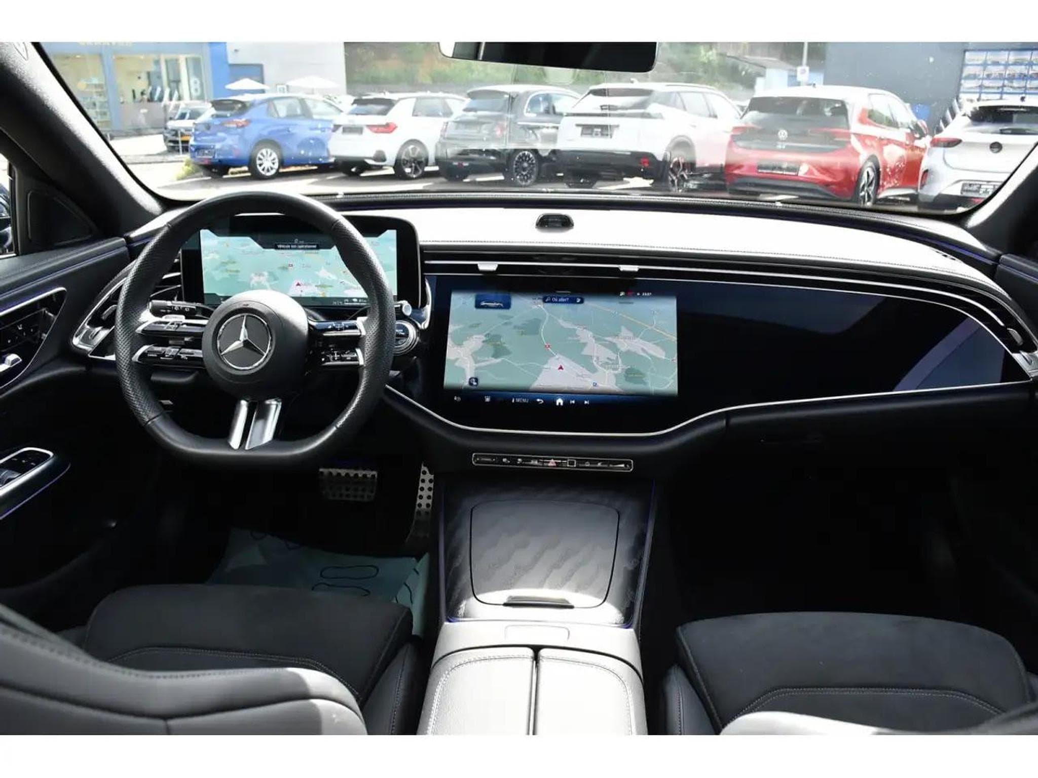Mercedes 300 (2026) - Photo 10