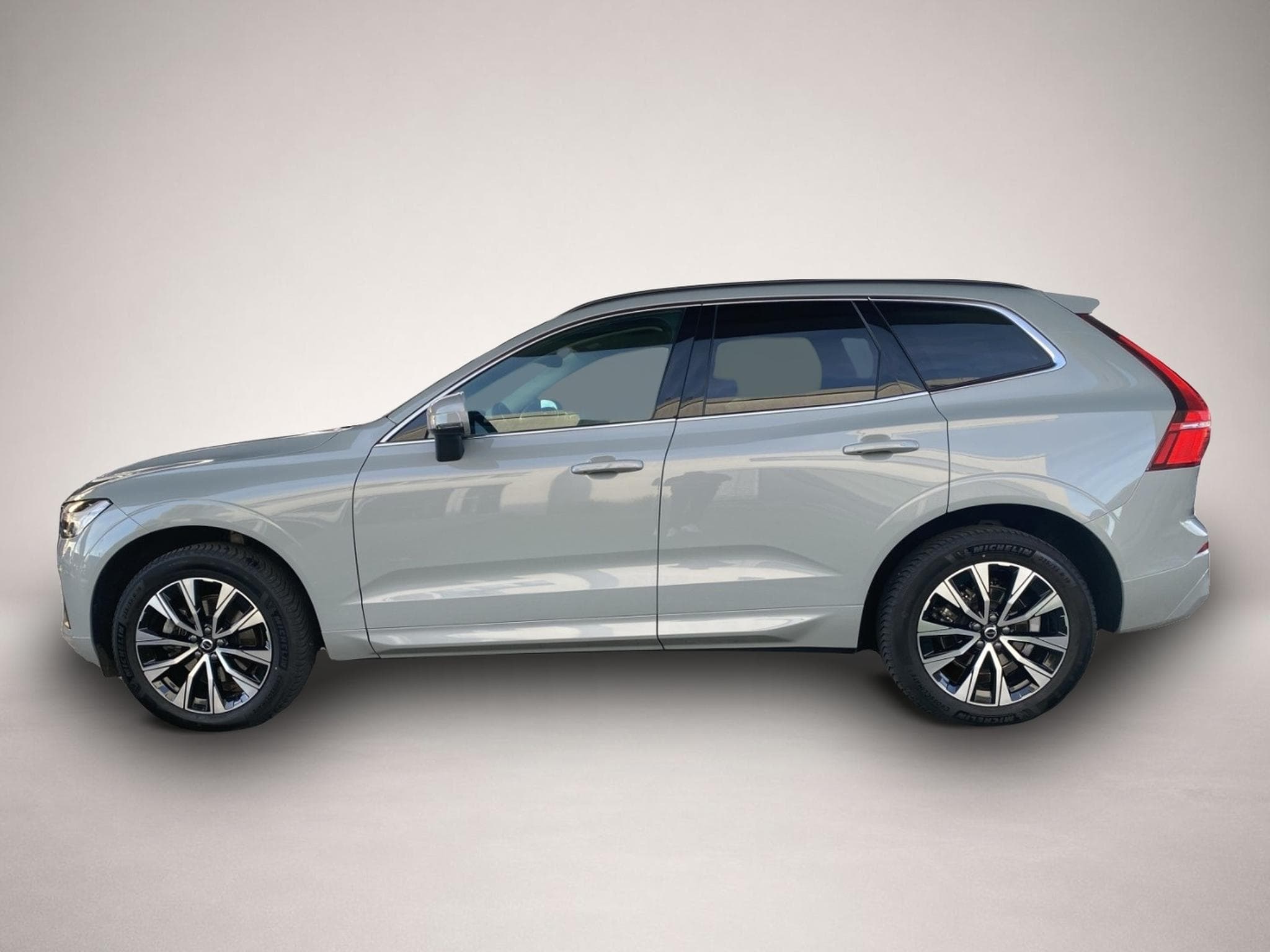 Volvo XC60 (2024) - Photo 2