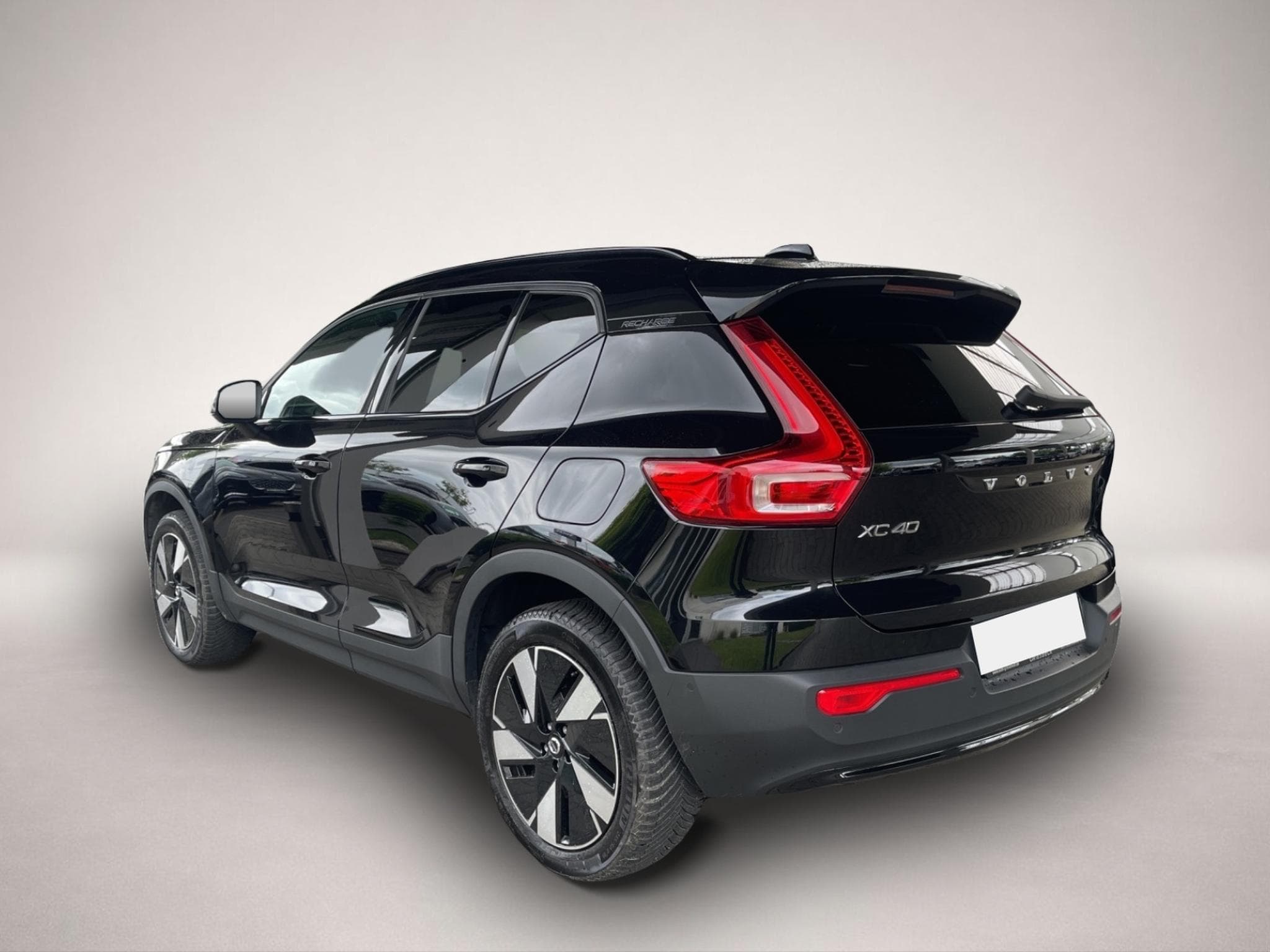 Volvo XC40 (2023) - Photo 3