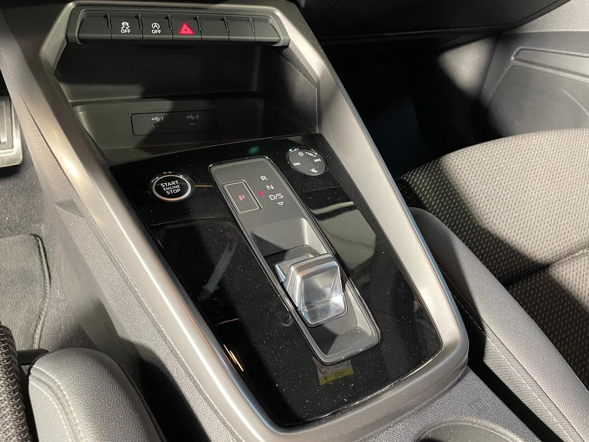 Audi A3 SPORTBACK 35 TFSI 150 S-TRONIC S-LINE CARPLAY (2023) - Photo 5