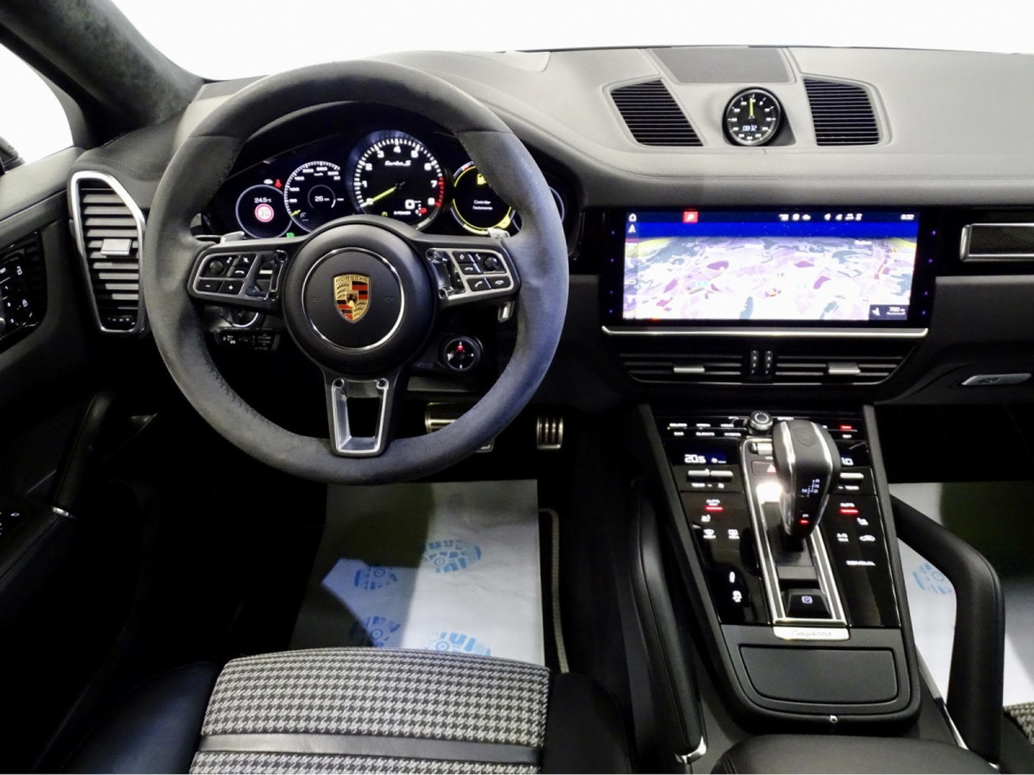 Porsche Cayenne COUPE TURBO S E-HYBRID KERAMIK SPORT PAKET PACK CHRONO (2020) - Photo 11