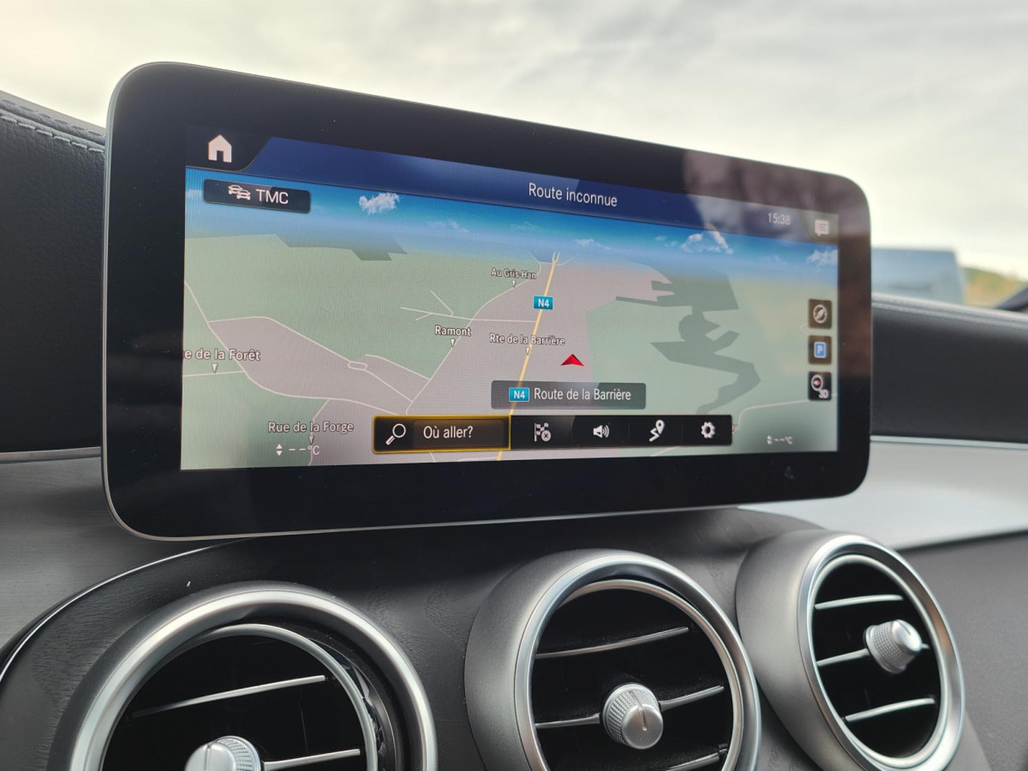 Mercedes GLC 200 PACK AMG 4 MATIC BLUETOOTH SIEGE CHAUFFANT GPS CARPLAY (2022) - Photo 19