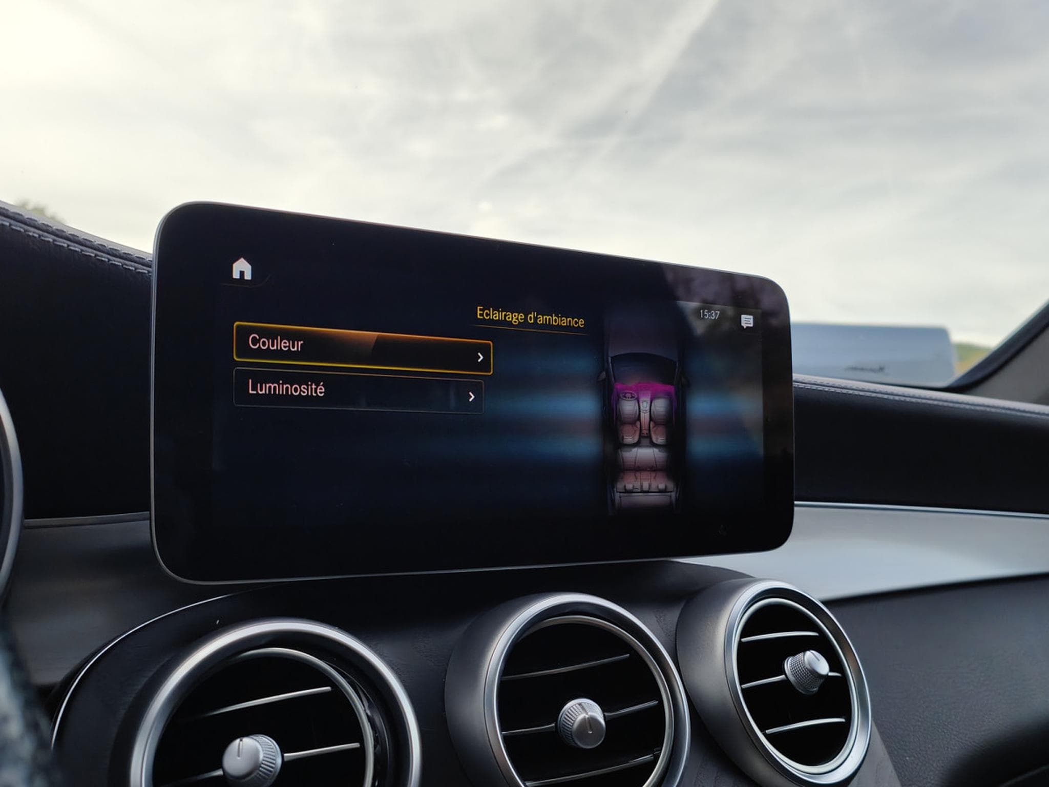 Mercedes GLC 200 PACK AMG 4 MATIC BLUETOOTH SIEGE CHAUFFANT GPS CARPLAY (2022) - Photo 18