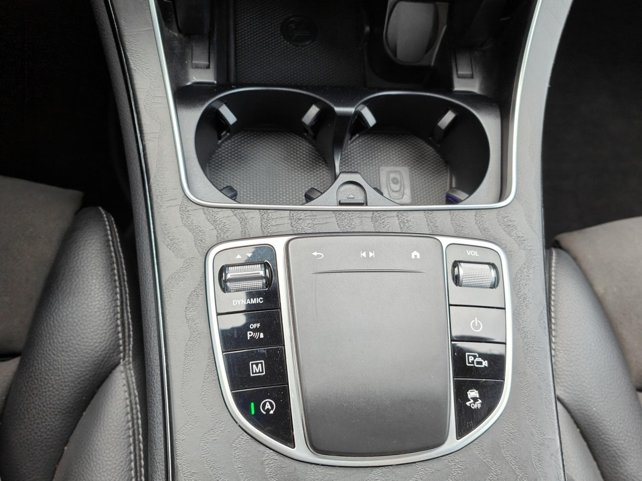 Mercedes GLC 200 PACK AMG 4 MATIC BLUETOOTH SIEGE CHAUFFANT GPS CARPLAY (2022) - Photo 21
