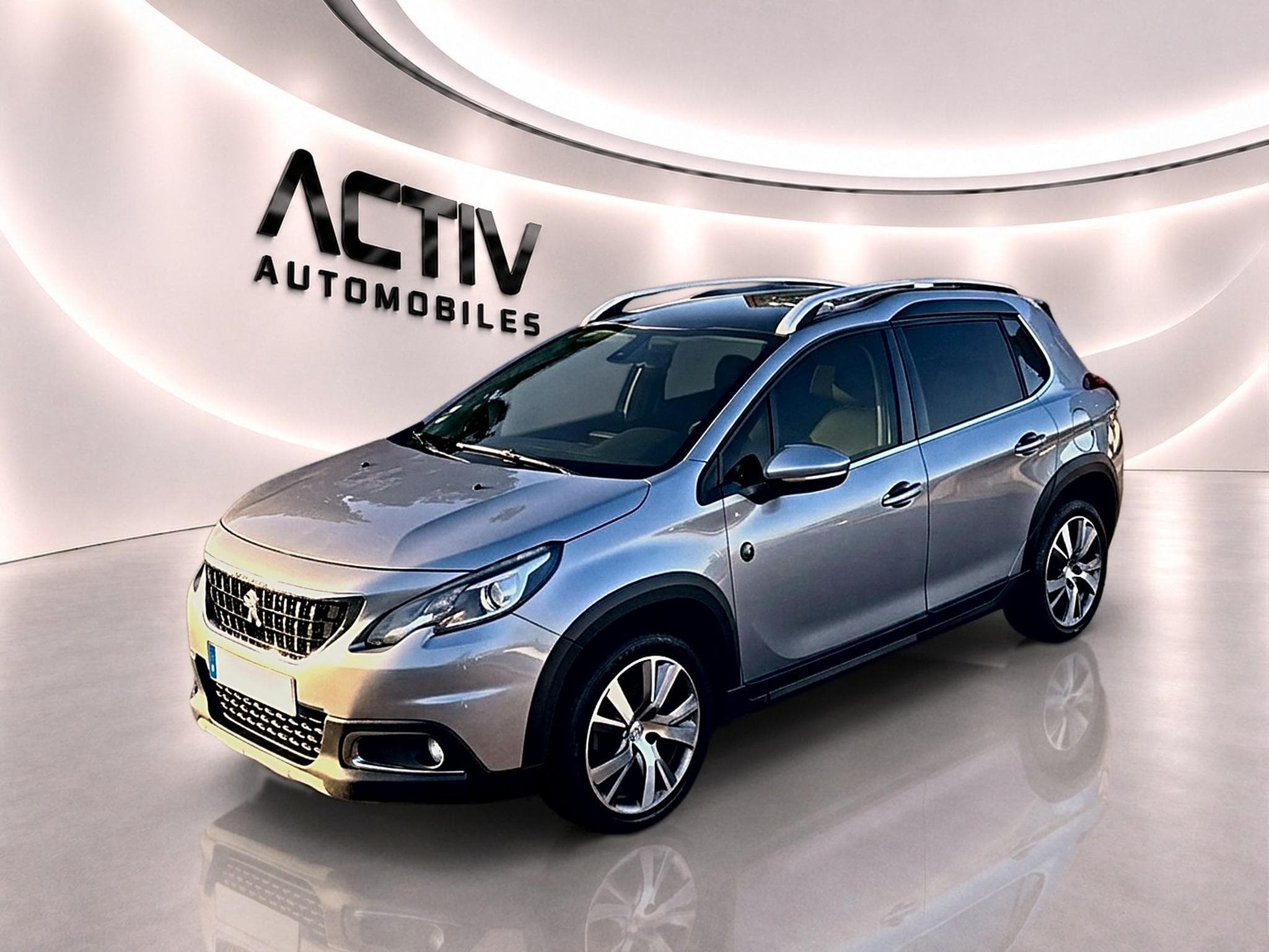 Peugeot 2008 1.2 PURETECH 110 CROSSWAY (2019) - Photo 1